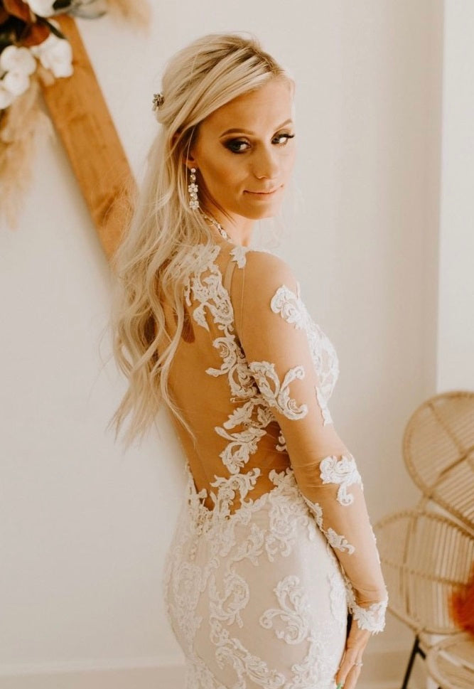 Ivory lace Ave wedding dress 6