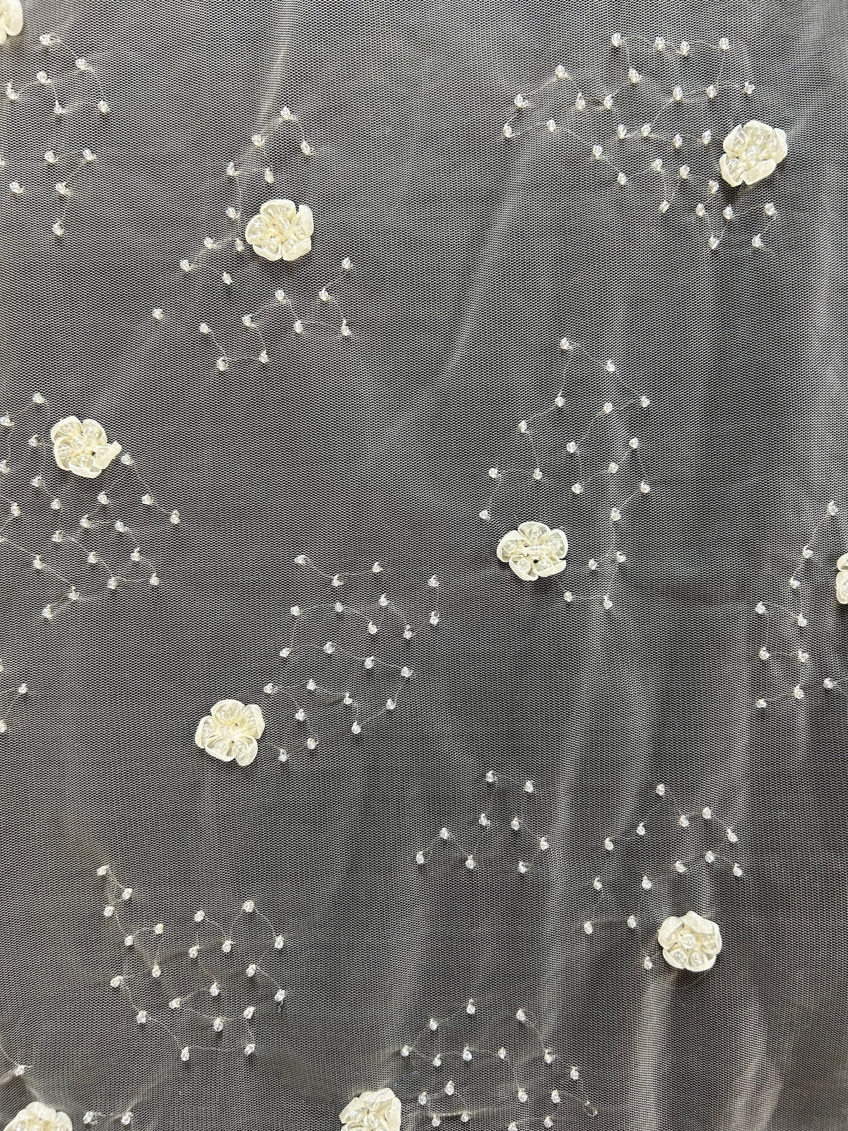 Elfenbeinfarbene Perlenspitze – Alison