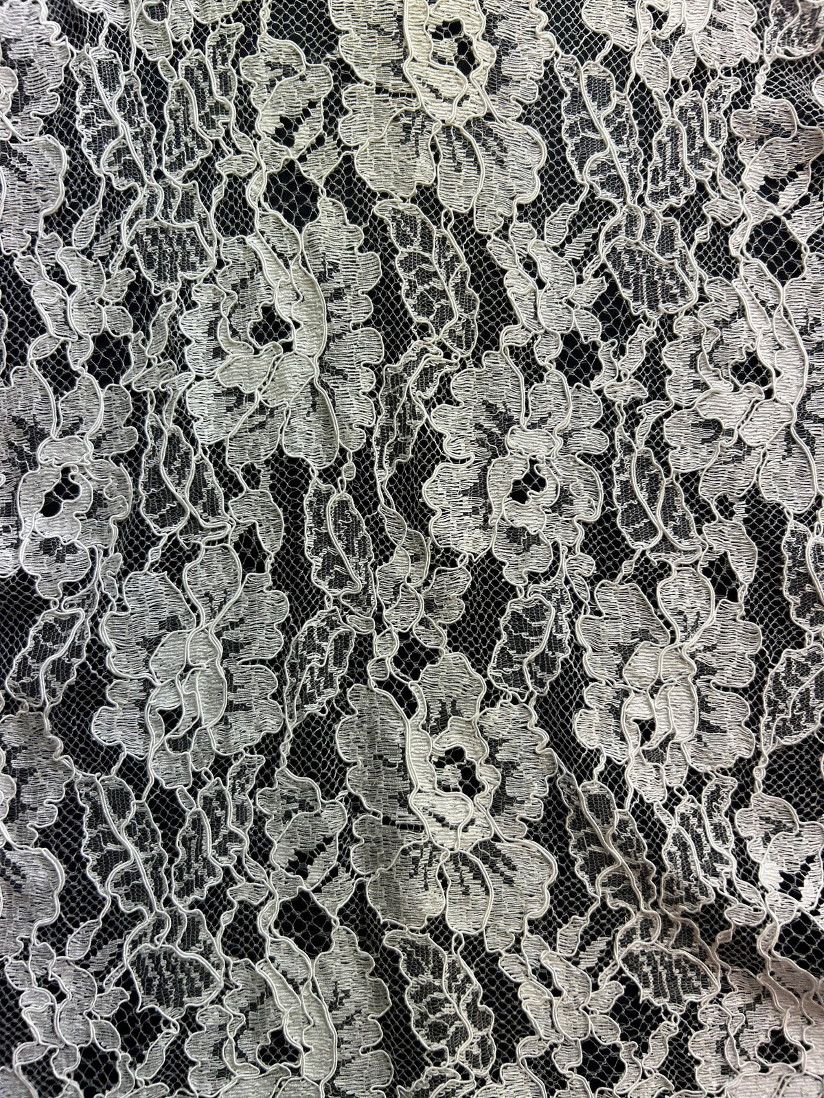 Elfenbeinfarbene Chantilly-Spitze – Amy