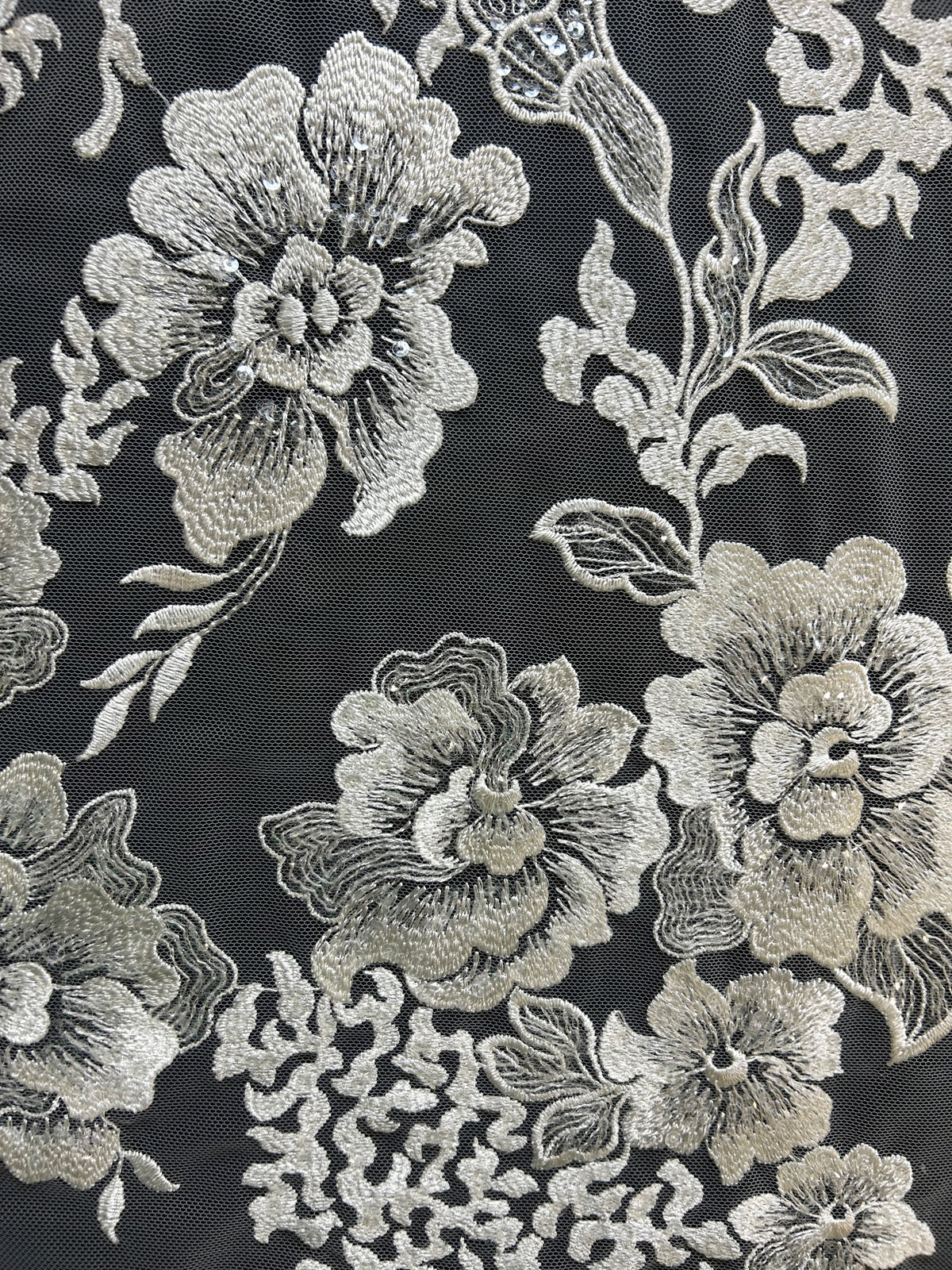 Elfenbeinbestickte Spitze - Axcelle