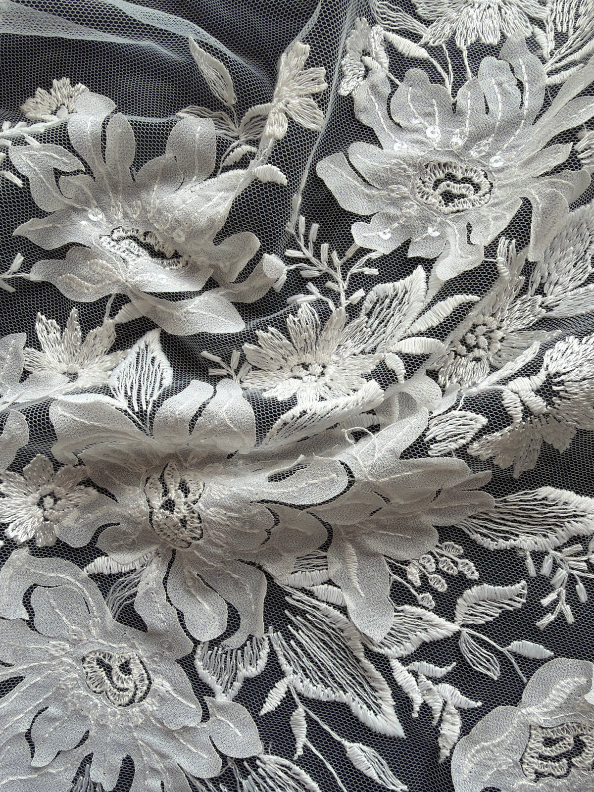 Elfenbeinfarbene Paillettenstickerei-Spitze - EB3041