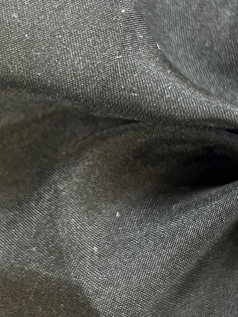 Schwarzer Polyester-Chiffon – Honesty