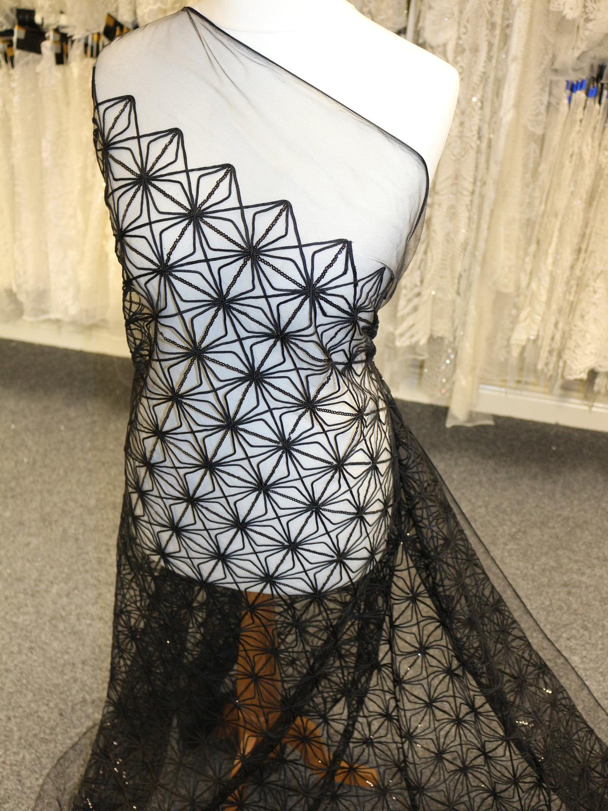 Schwarze Paillettenspitze - Oaklyn