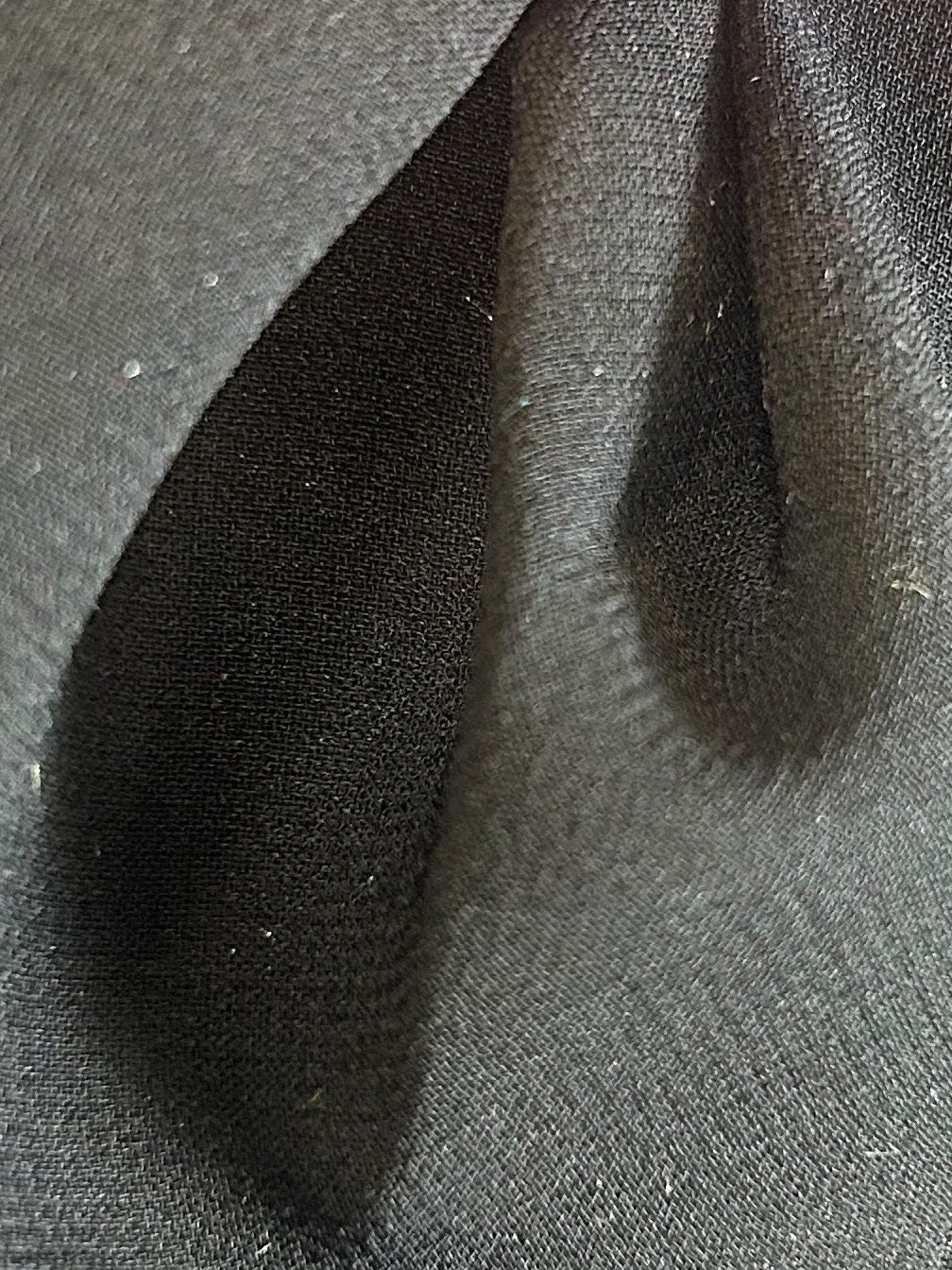 Schwarzer Seiden-Georgette – Marquis