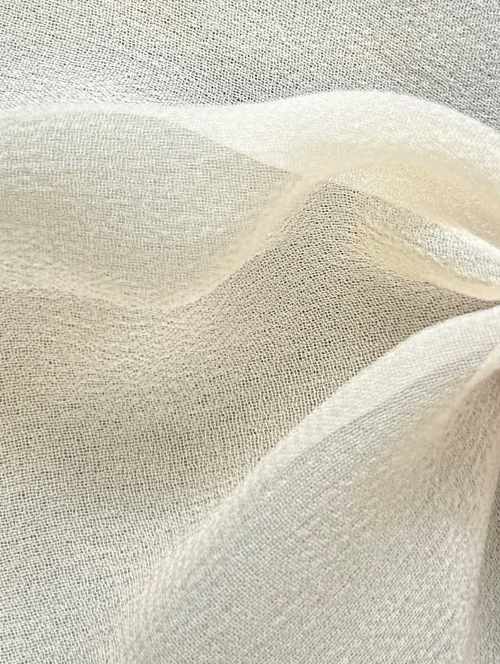 Blassrosa Seiden-Georgette – Schimmer