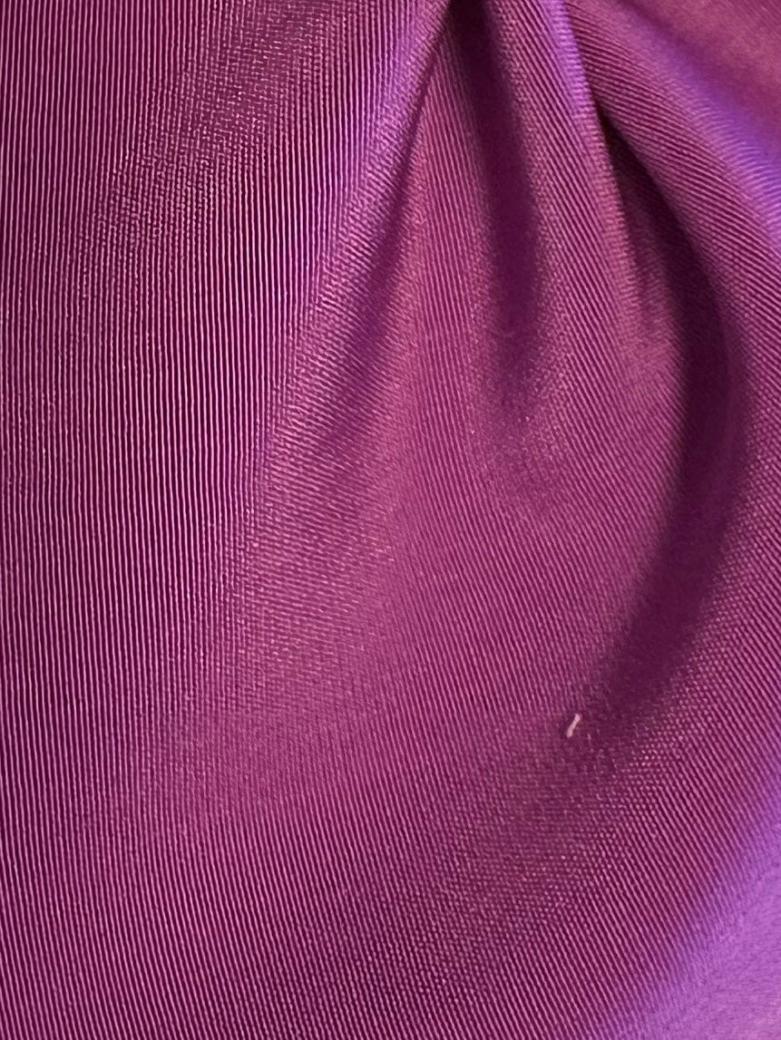 Leichter Polyester-Satin in Kardinalviolett – Jamaika