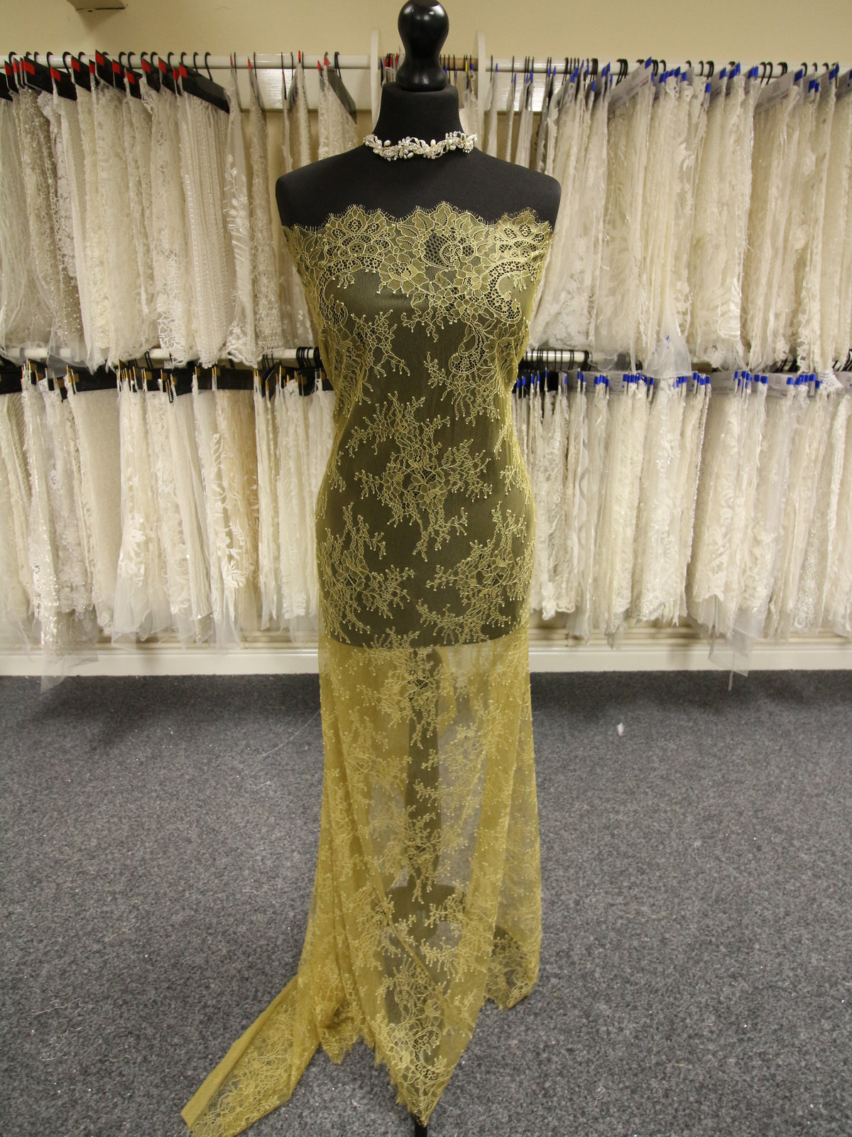 Champagner-Raschel-Spitze – Katherine