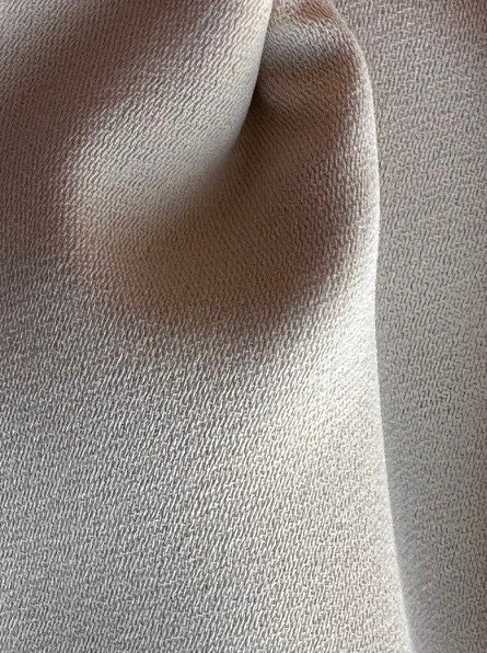 Champagnerfarbener Polyester-Crêpe - Prestige (CF)
