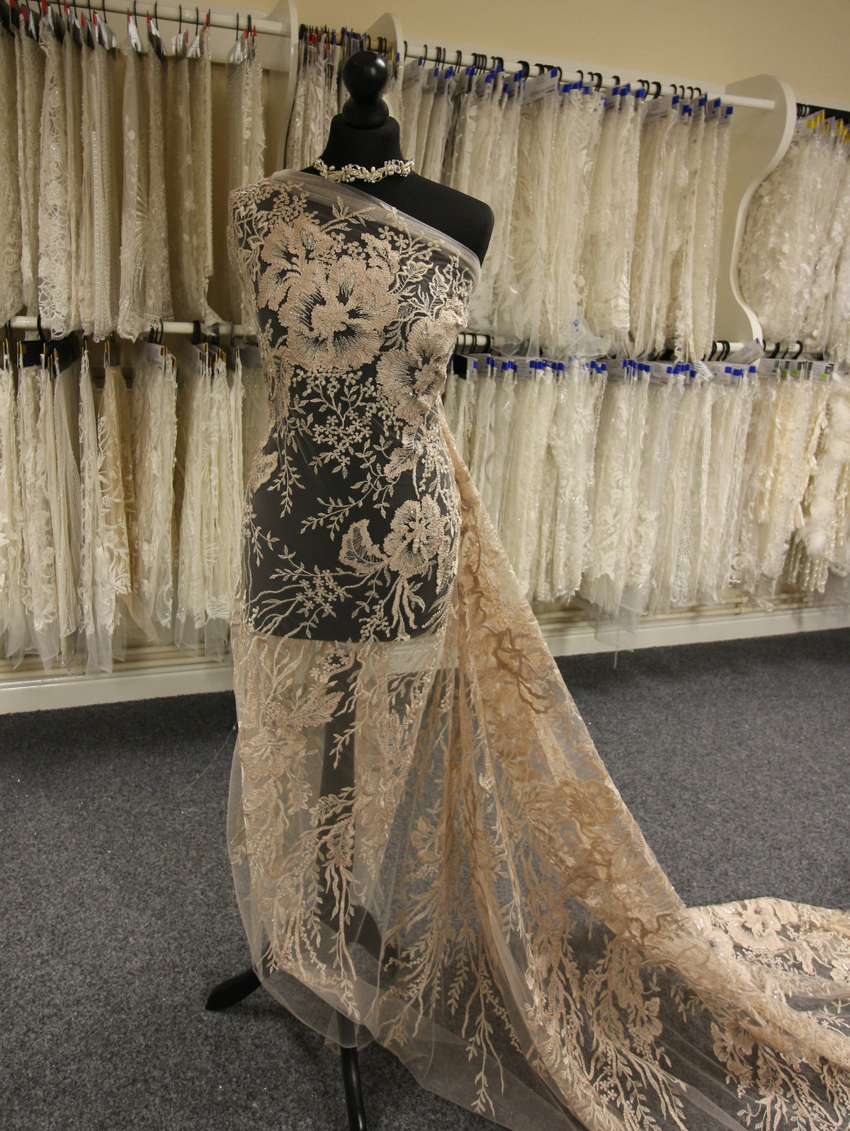 Kaffee bestickte Spitze – Bexley