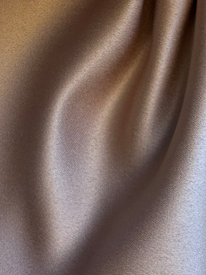 Kaffeefarbener Polyestersatin - Mystique