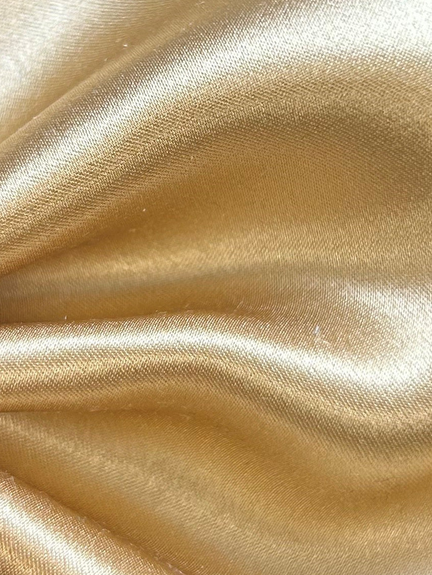 Kaffeefarbener Seidensatin – Magnifique