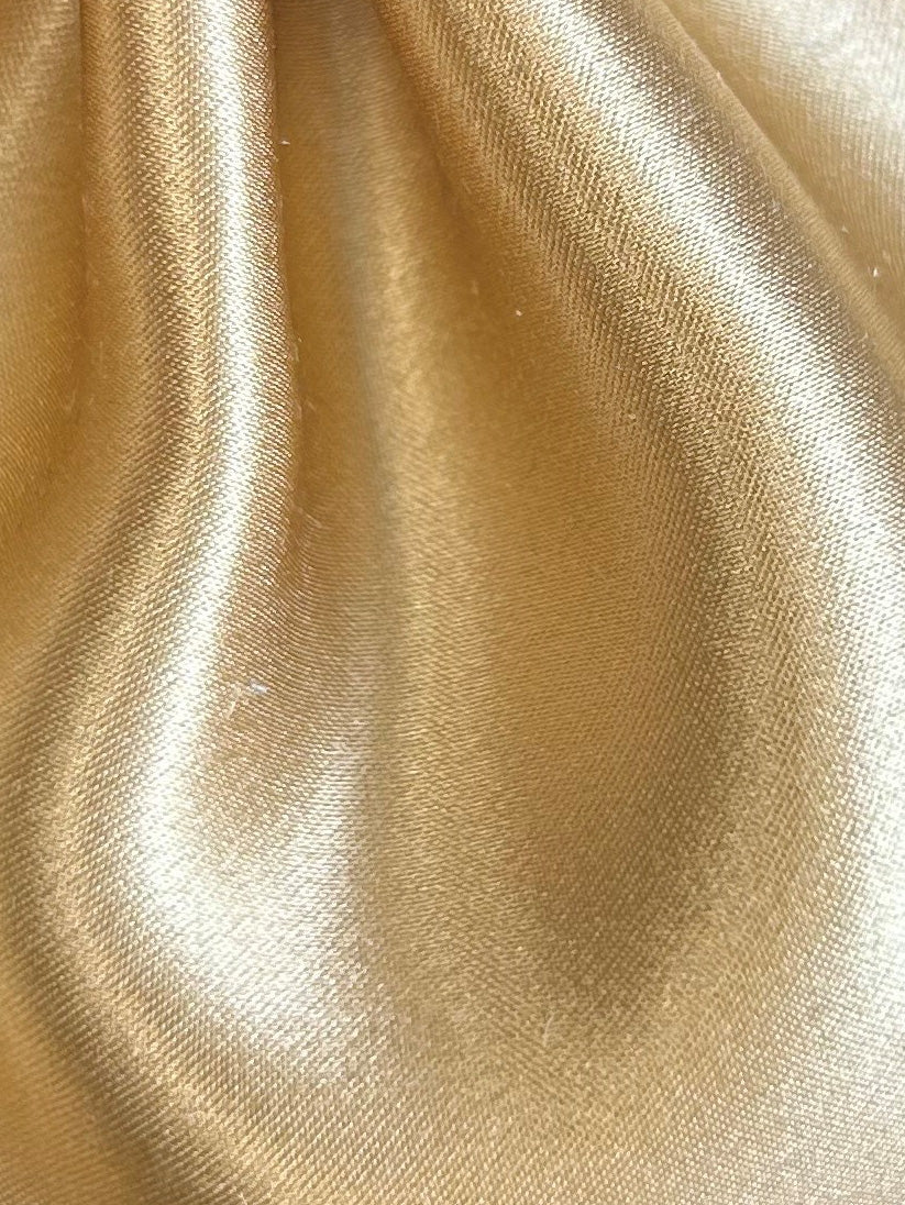Kaffeefarbener Seidensatin – Magnifique
