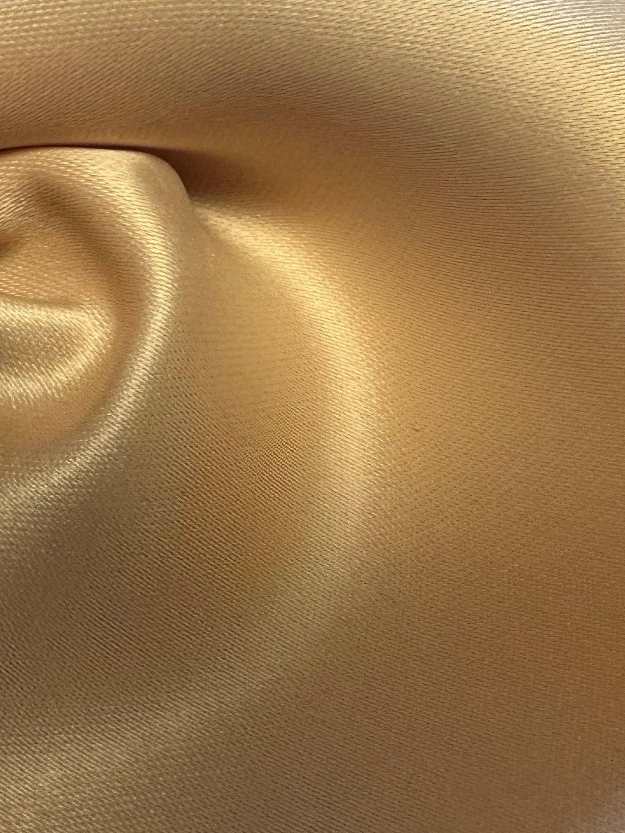 Goldfarbener Polyester-Satin – Scenery
