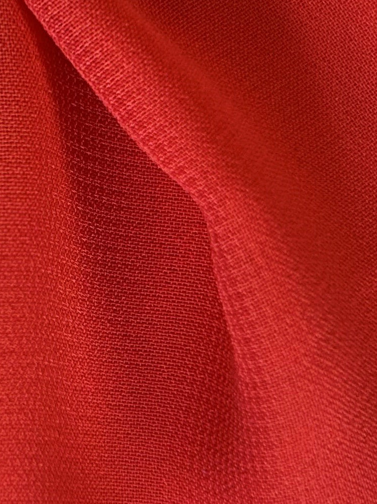 Korallenfarbener Polyester-Chiffon – Benevolence