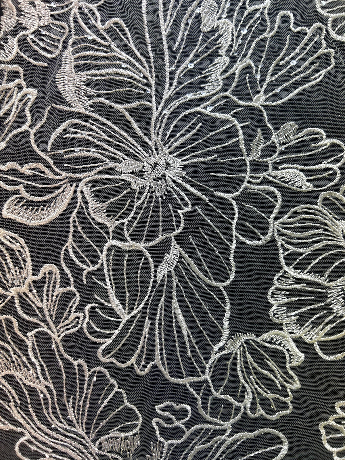 Elfenbeinfarbene bestickte Spitze – Cosette