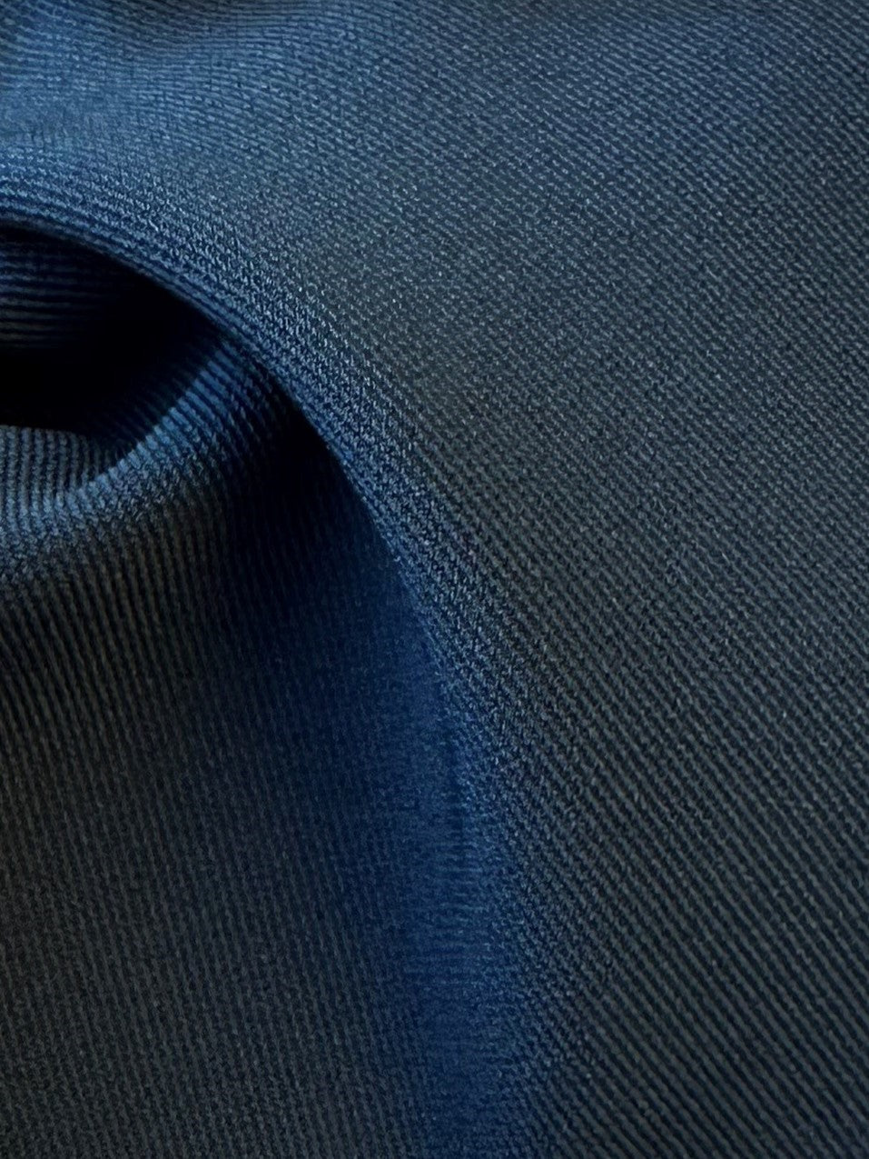 Dunkelblaugrüner schwerer Stretch-Satin – Diorama