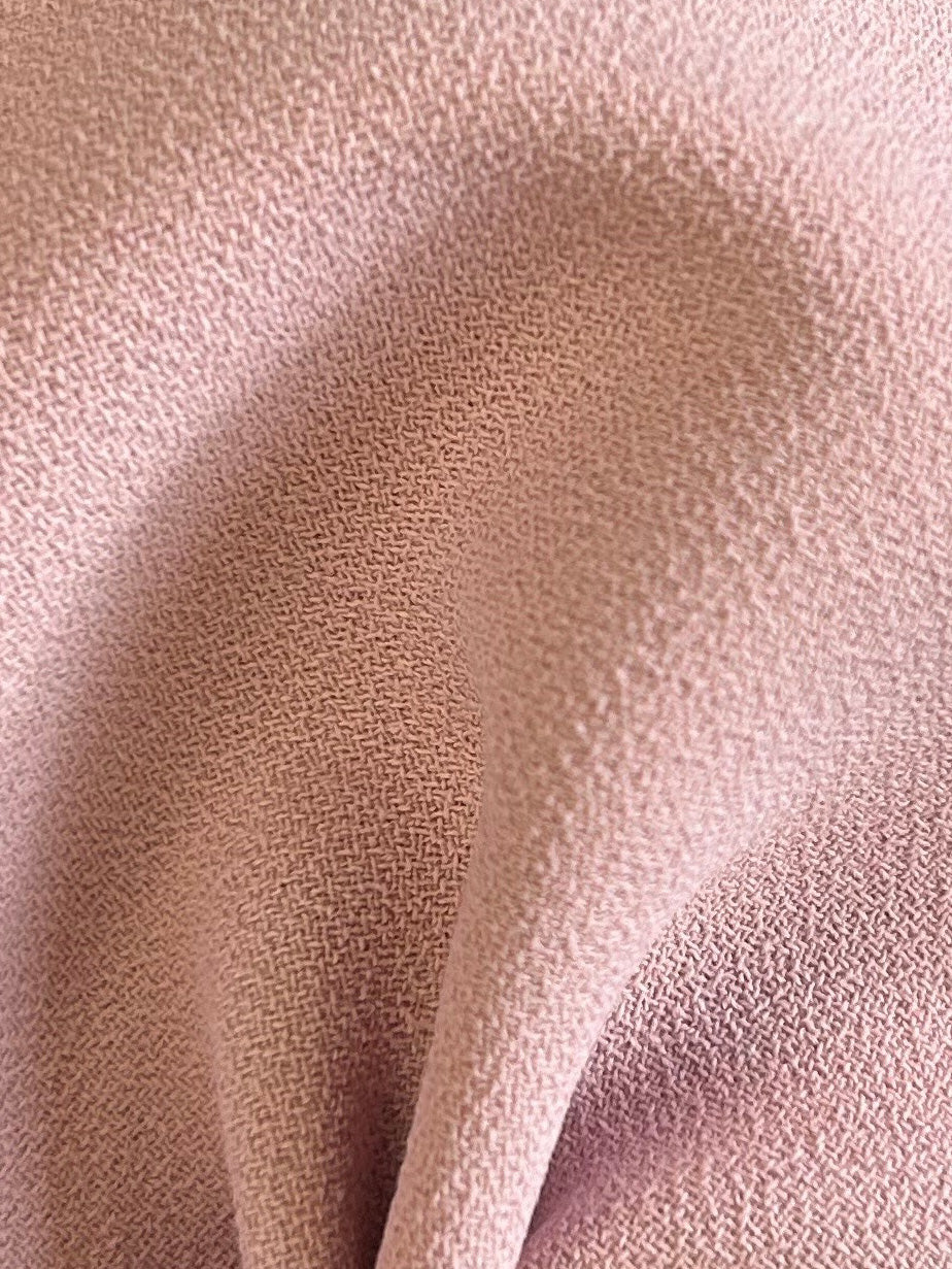 Altrosa Polyester-Krepp – Neugier
