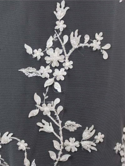 Elfenbeinfarbener, bestickter Tüll mit Perlen - EB1073