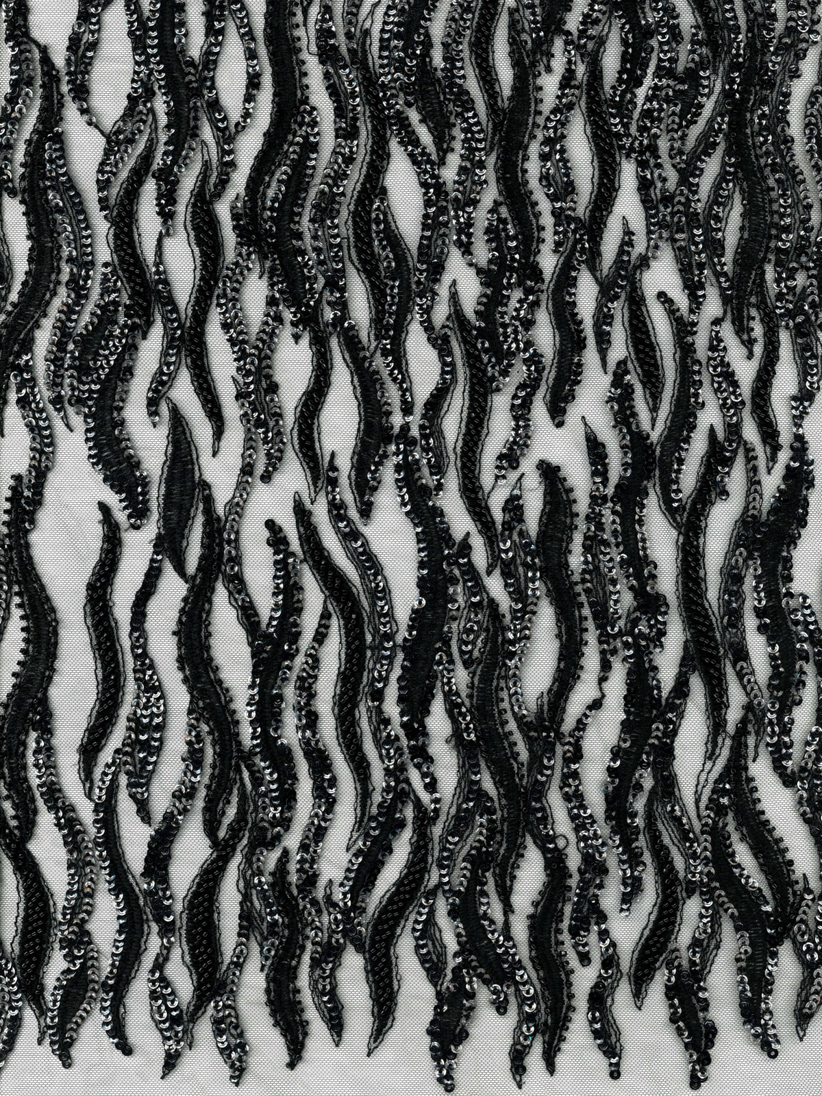 Schwarzer, bestickter Tüll mit Perlen - EB1089