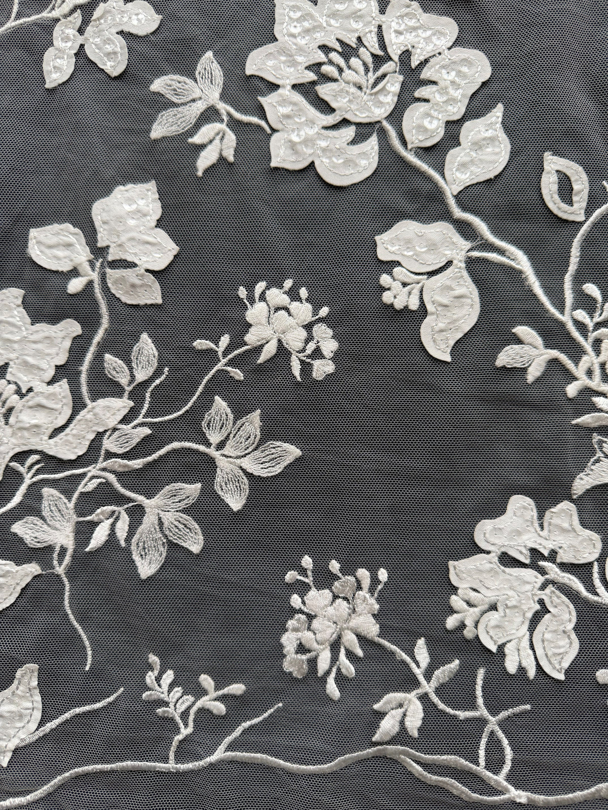 Elfenbeinfarbene Pailletten-Blumenspitze - EB3019