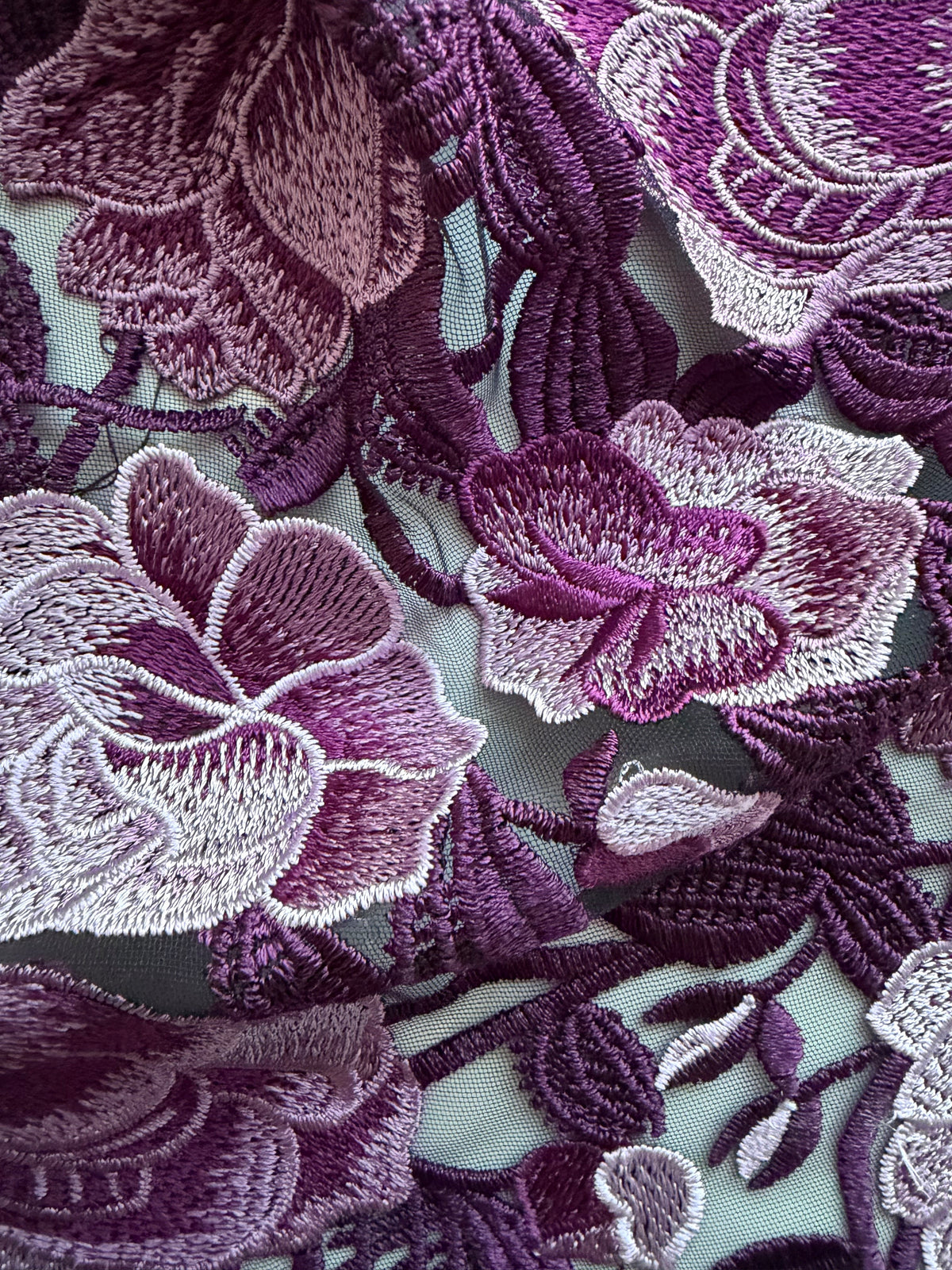 Lila Stickspitze - EB5024