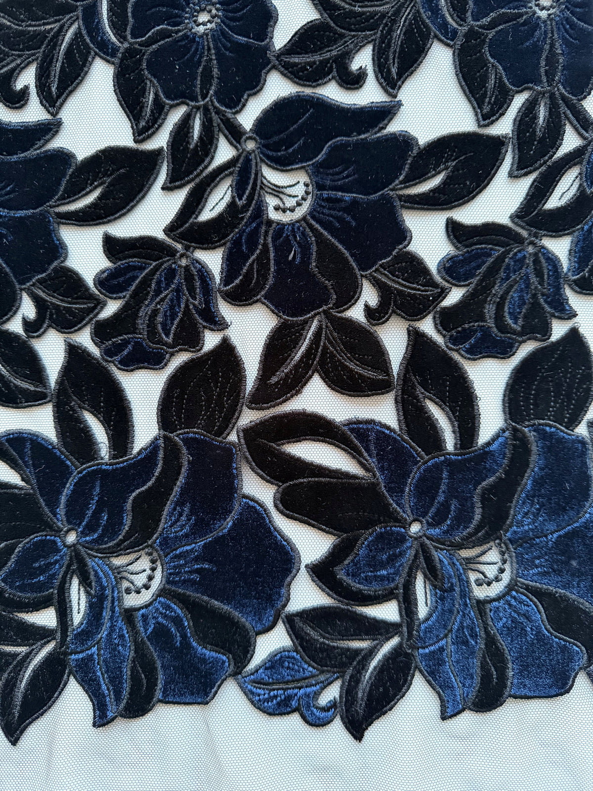 Schwarze Samtstickereispitze - EB5025