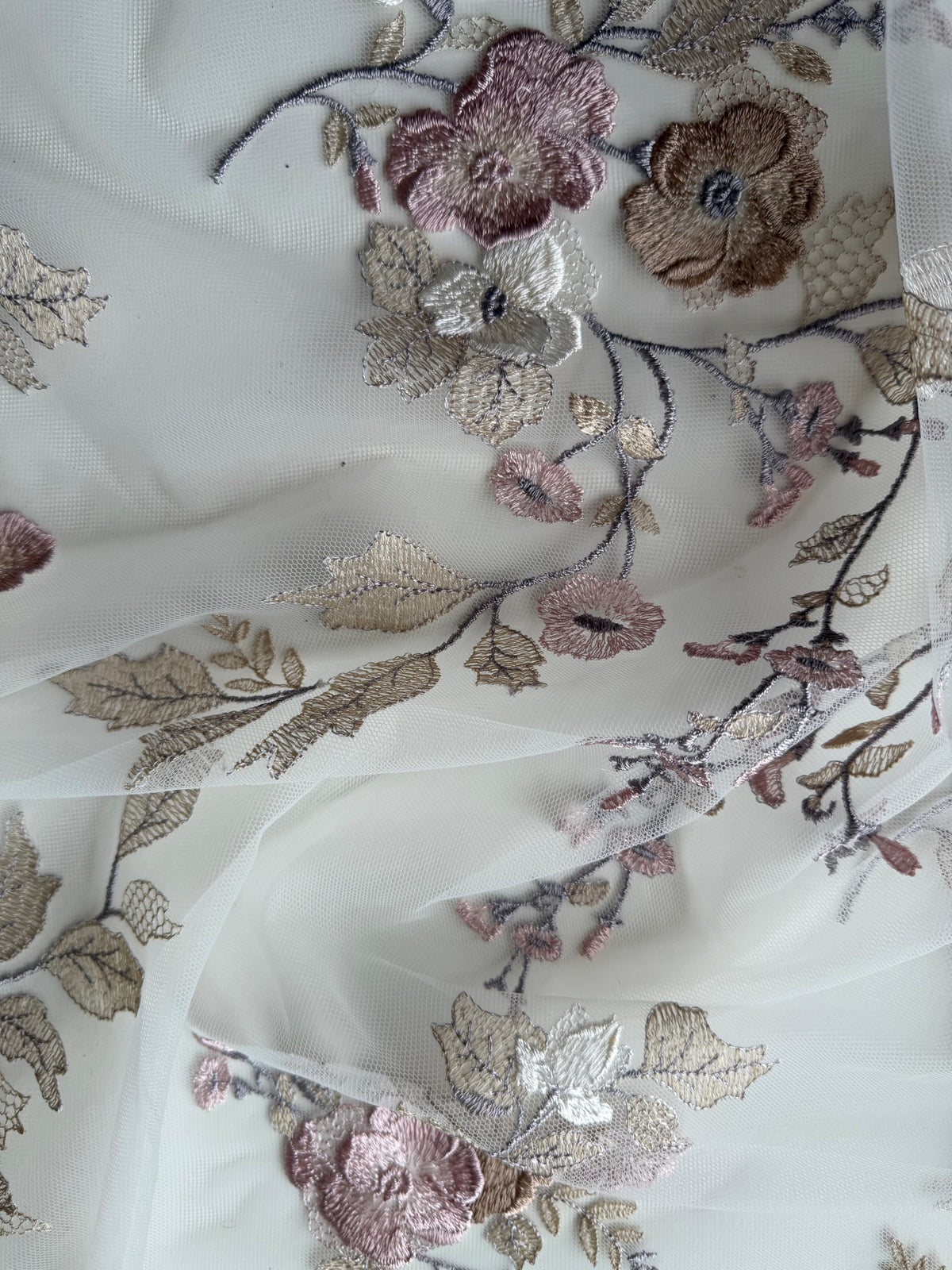 Elfenbein, Roségold und rosa Spitze - EB5055