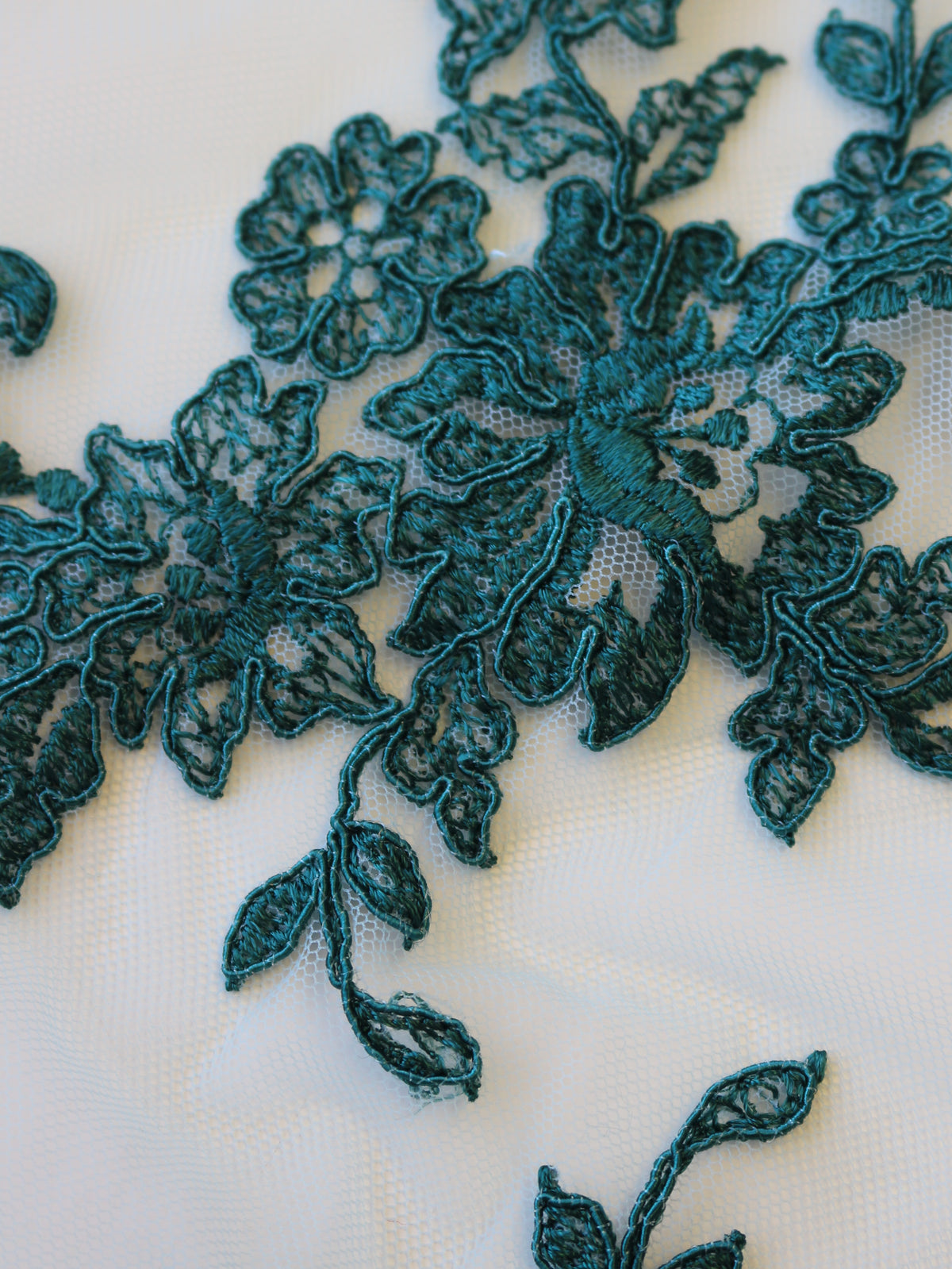 Smaragdgrüne Spitze – Adele