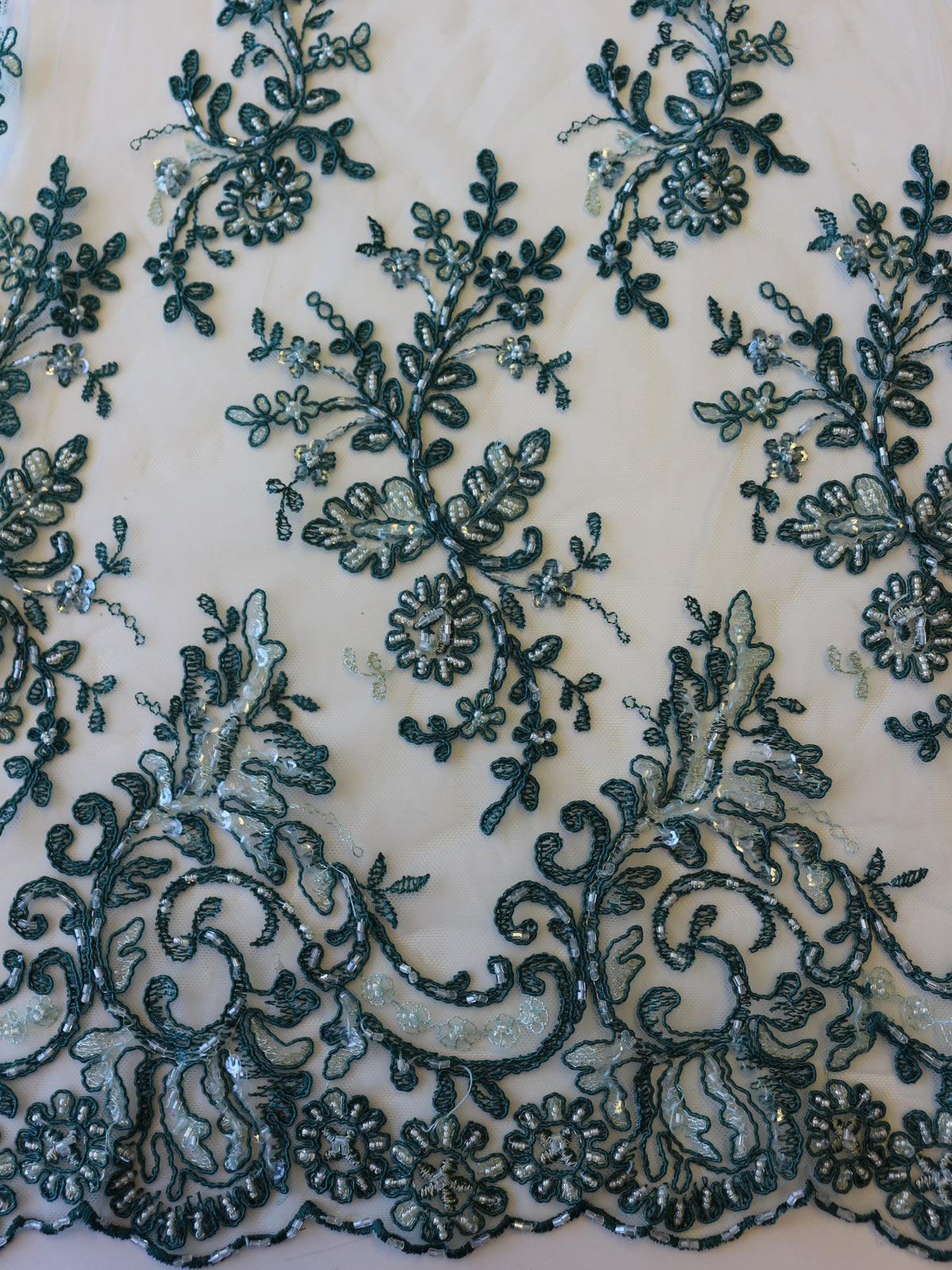 Smaragdgrüne Spitze – Jessica