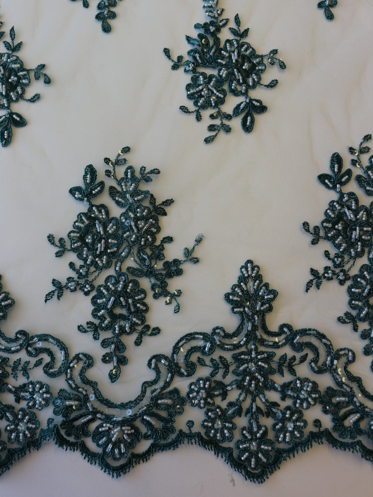 Smaragdgrüne Spitze – Sophia