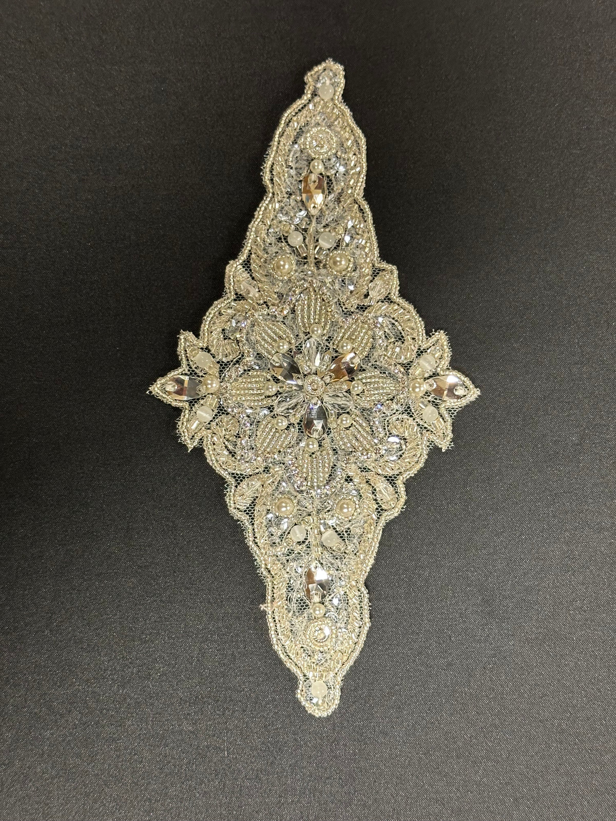 Kristallstickerei - Mascon