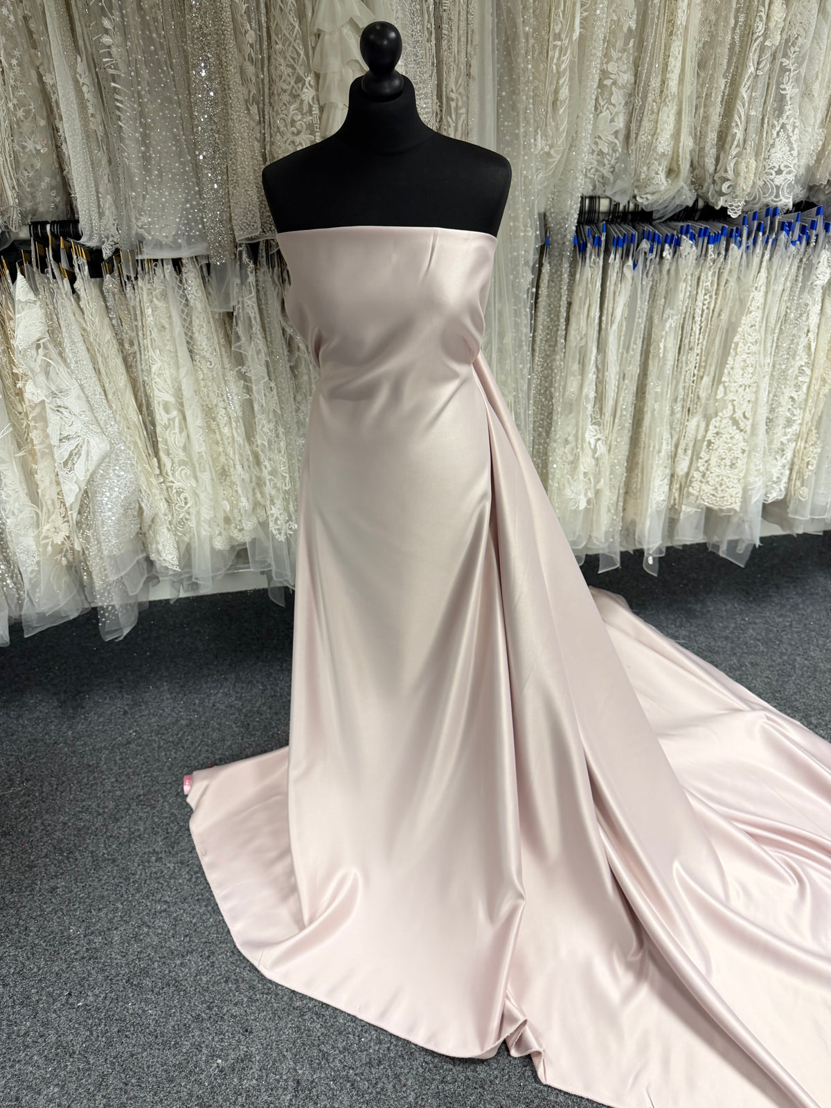 Altrosa Duchesse-Satin - P47