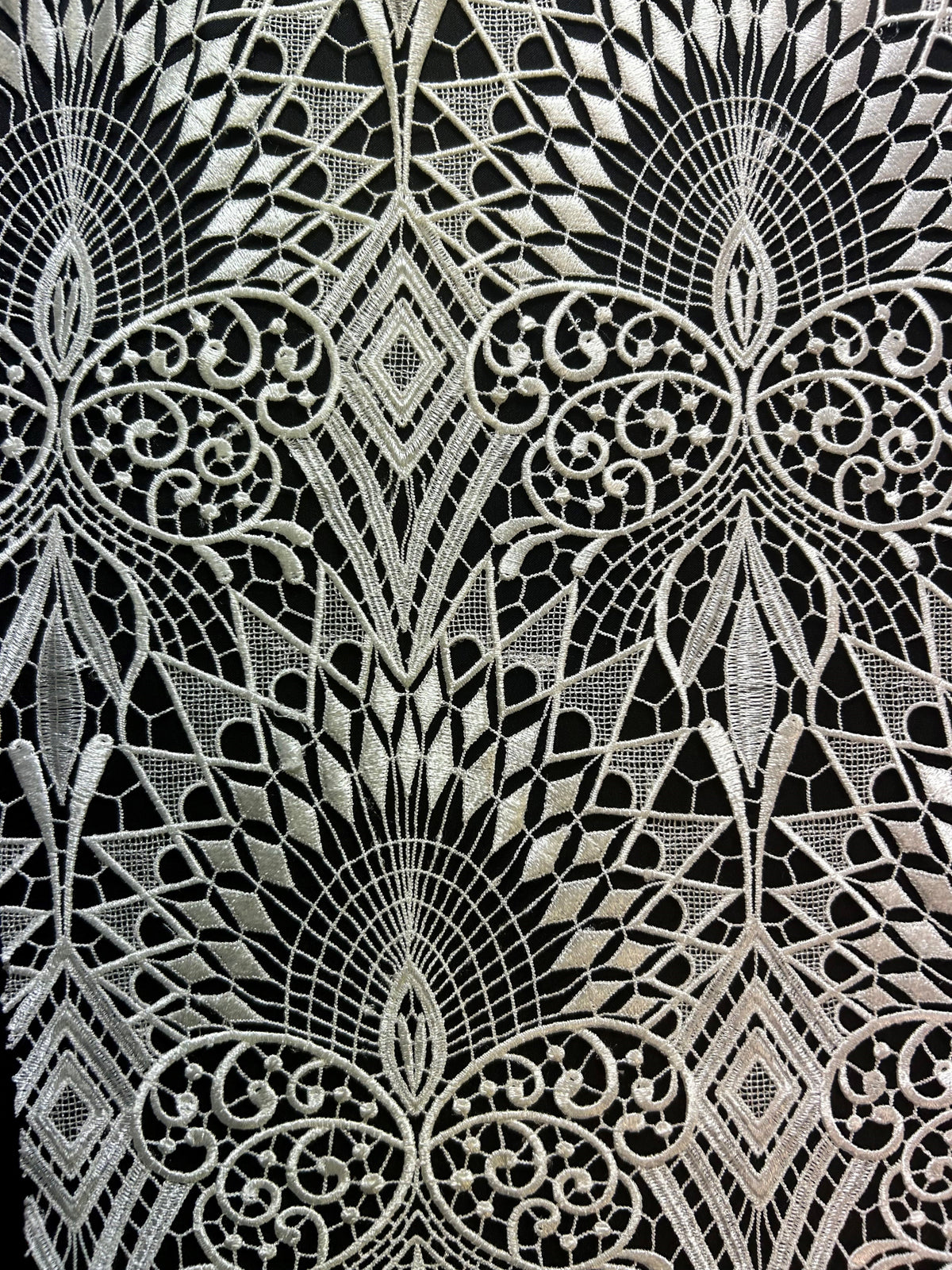 Elfenbeinfarbene Guipure-Spitze – Felipa