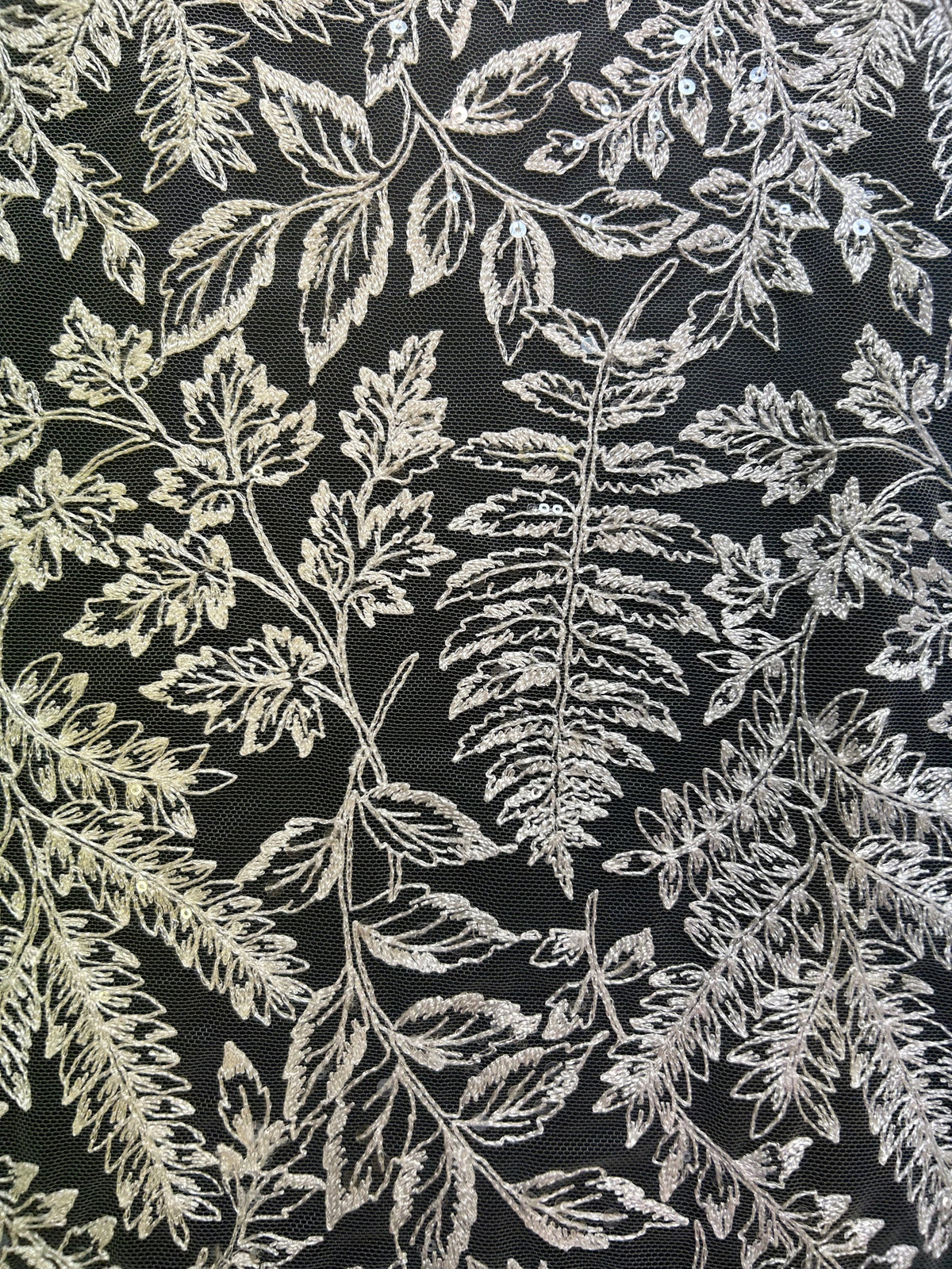 Elfenbeinfarbene bestickte Spitze – Fosette