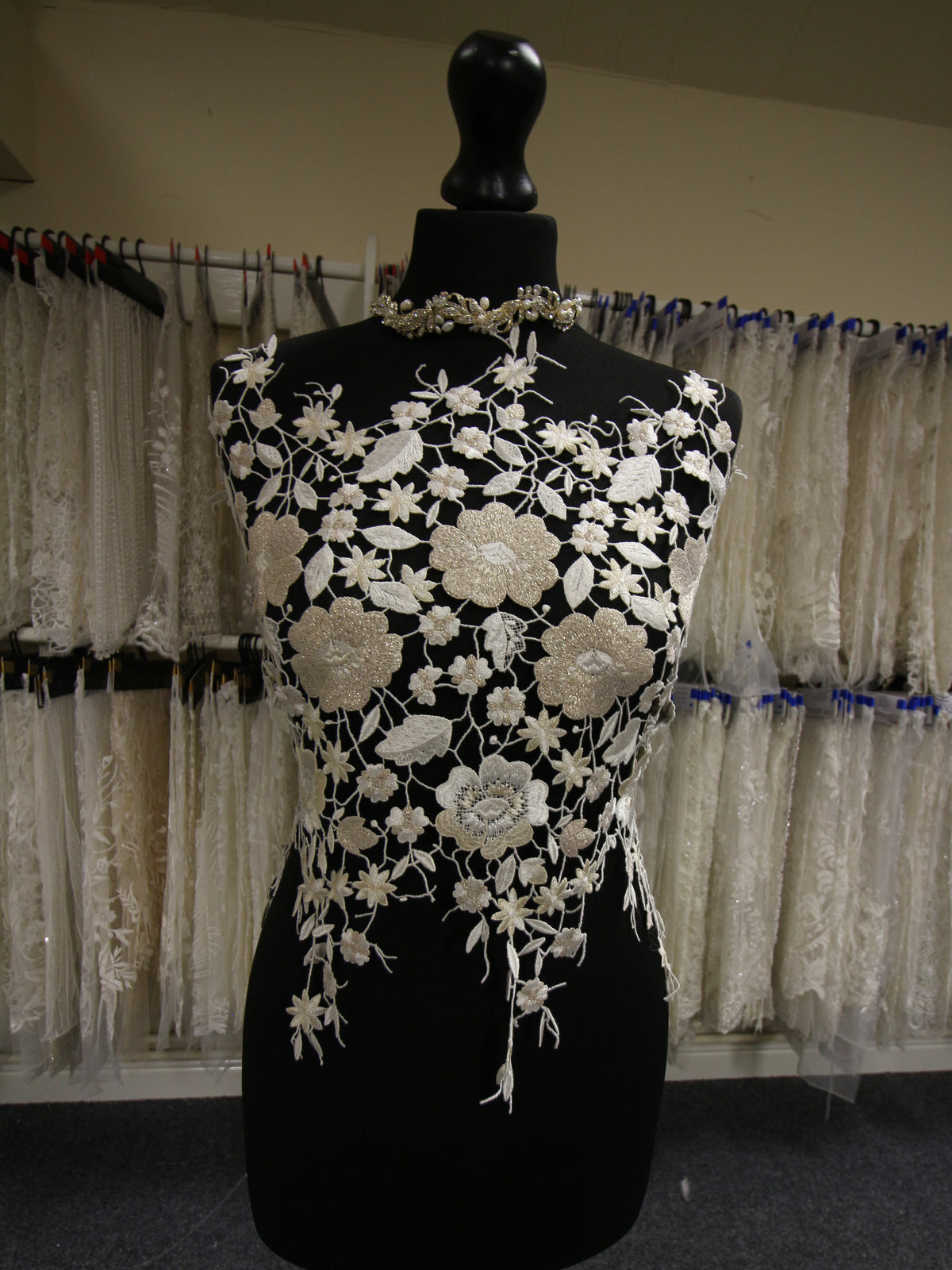 Goldene Guipure-Spitze – Rafaella