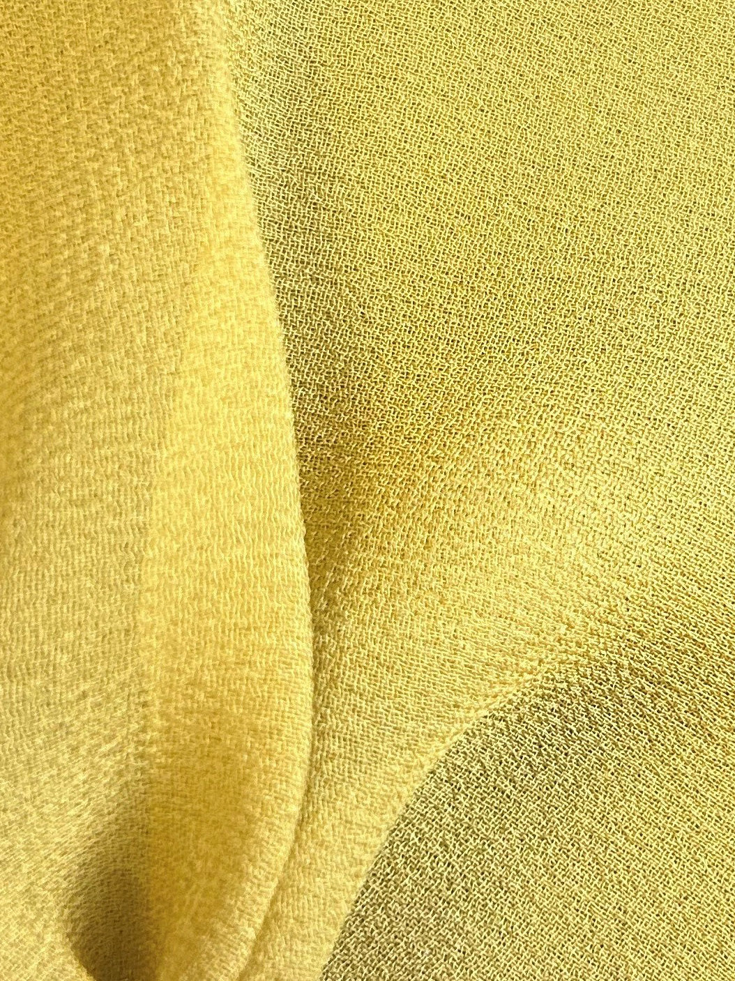 Goldfarbener Seiden-Georgette – Schimmer