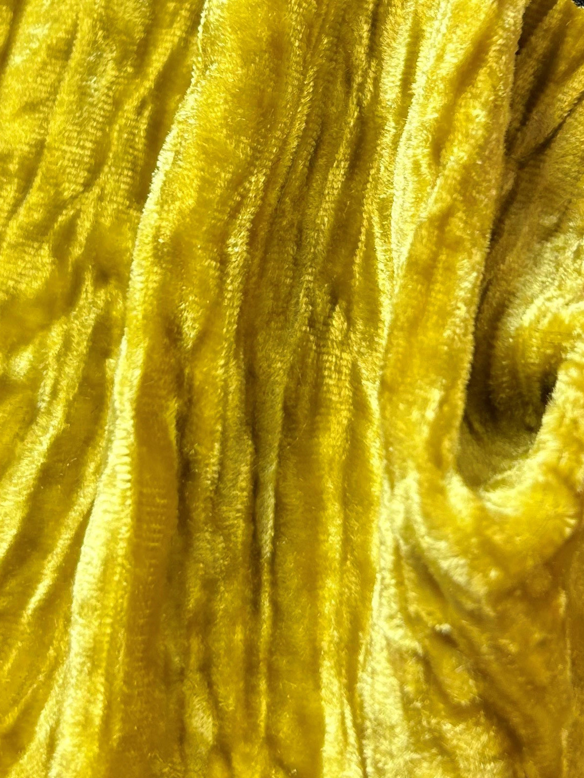 Goldfarbener Seidensamt - Ruffle