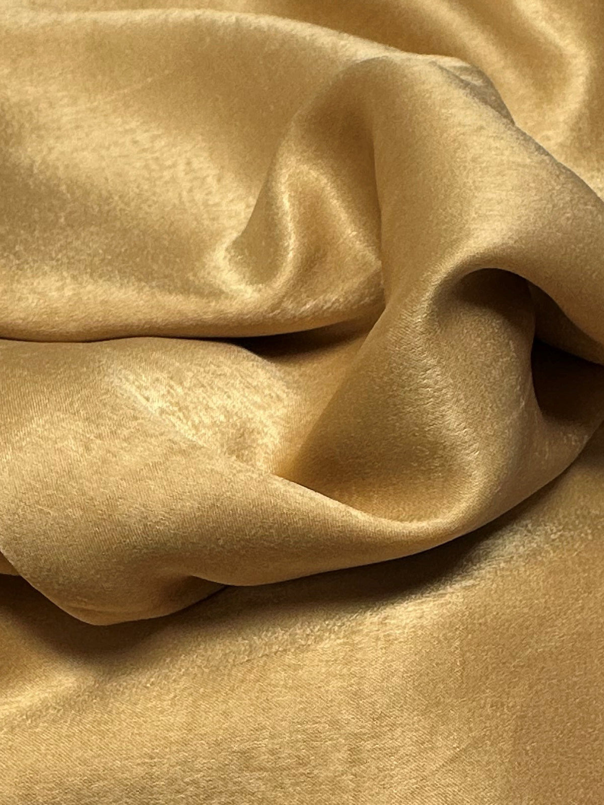 Goldfarbener Polyestersatin - Zweck