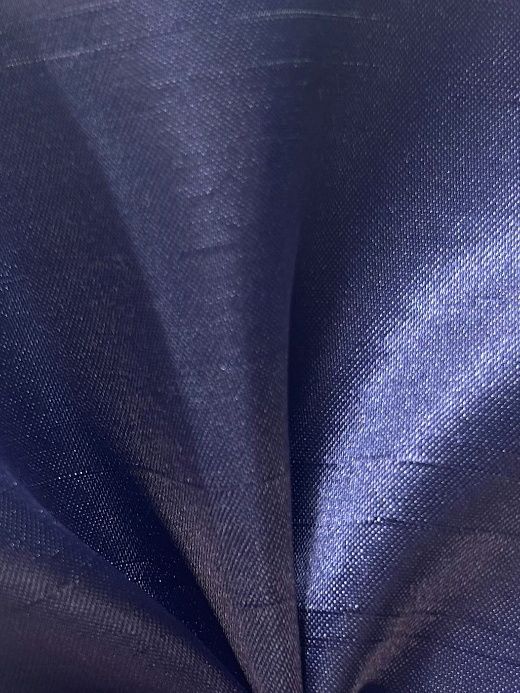 Dupion aus Polyester mit Satinrücken, Traubenfarbe – Klarheit