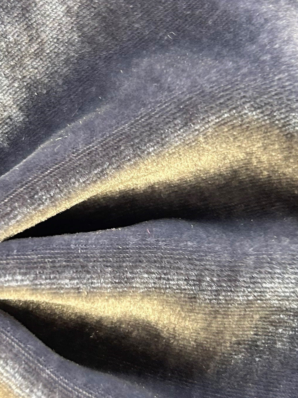 Grauer Seidensamt - Genuss