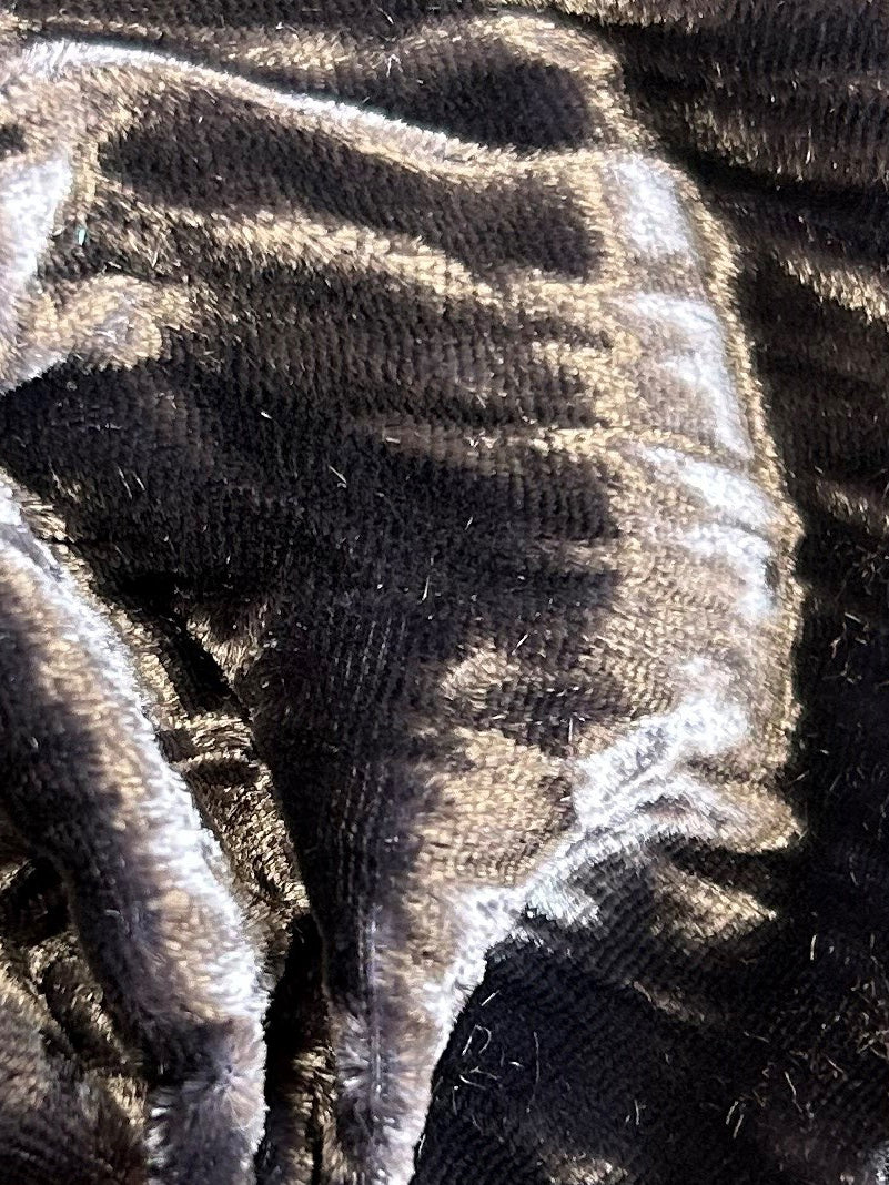 Rotguss-Seidensamt – Ruffle