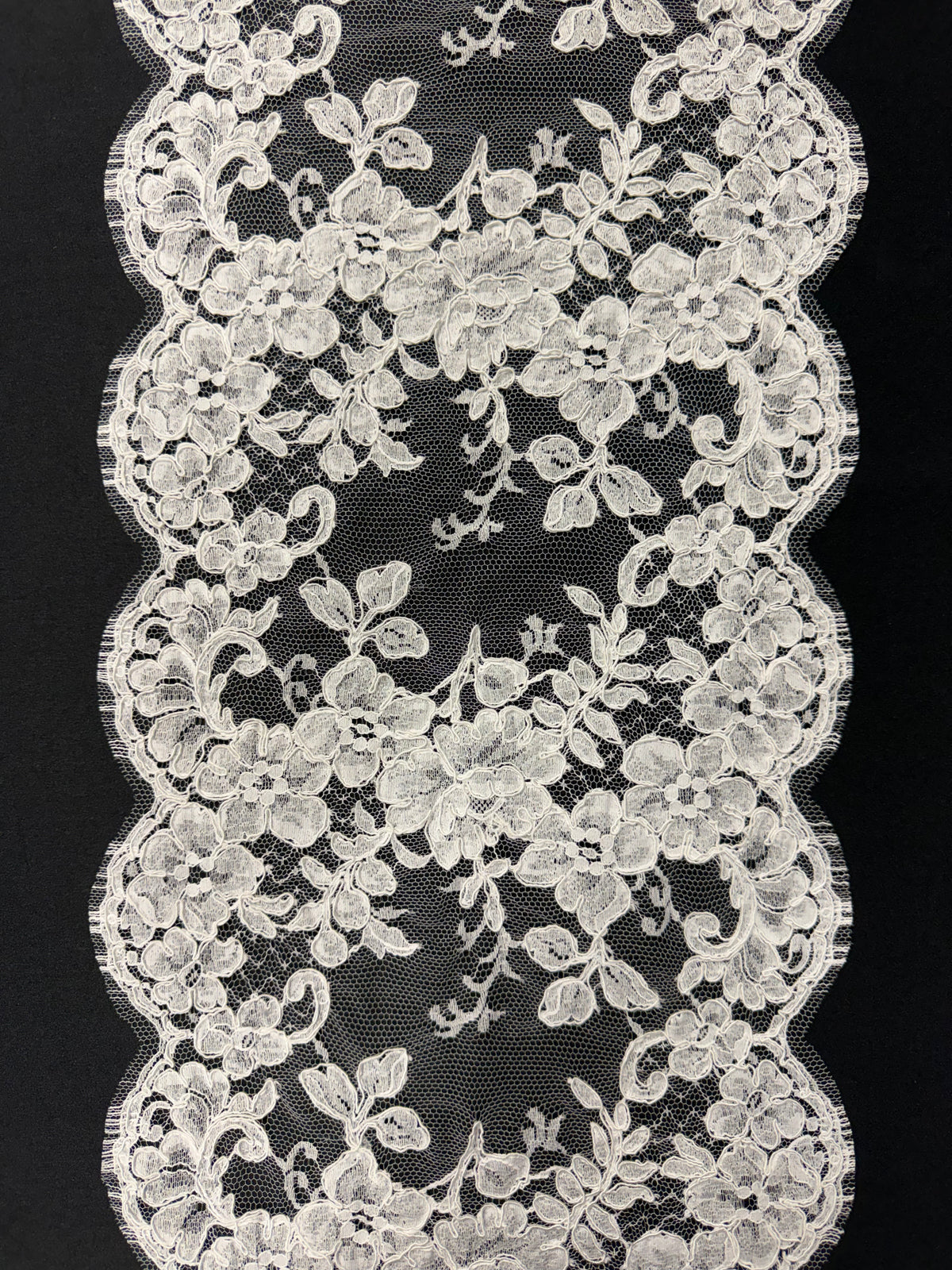 Ivory Corded Chantilly Lace Trim - Rio