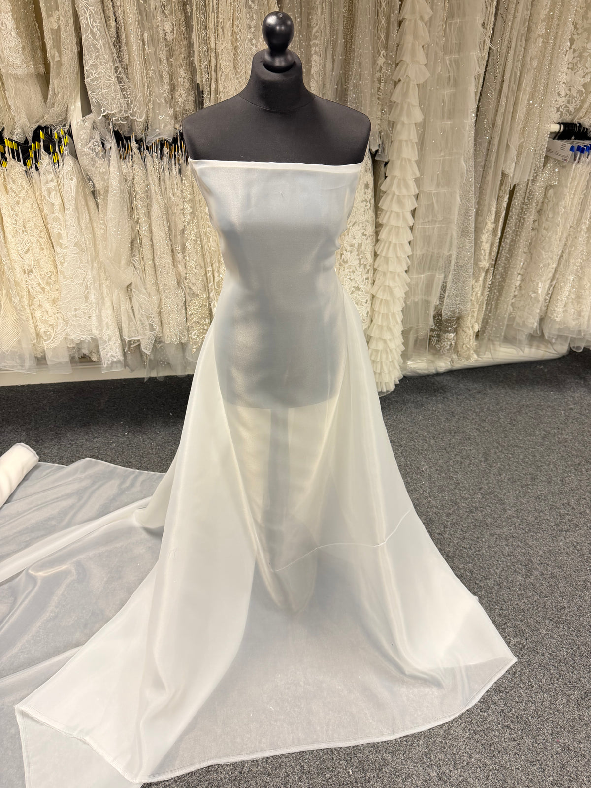 Elfenbeinfarbener Polyester-Satin-Organza - PB2005