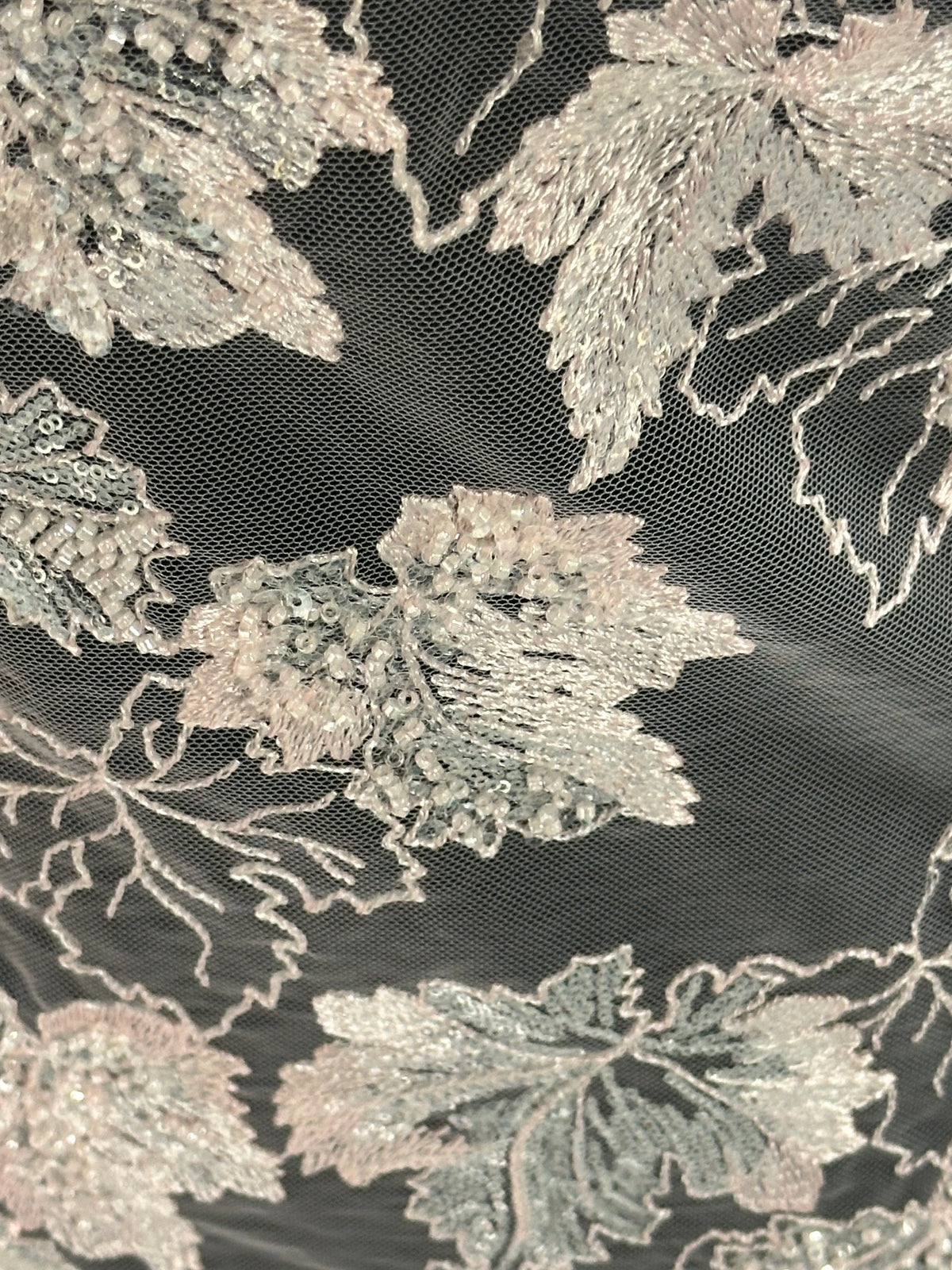 Rosa Pailletten-Stickereispitze - EB1102