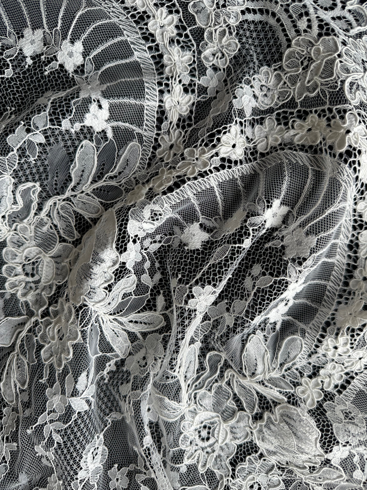 Elfenbeinfarbene Kordel-Raschelspitze - Jara