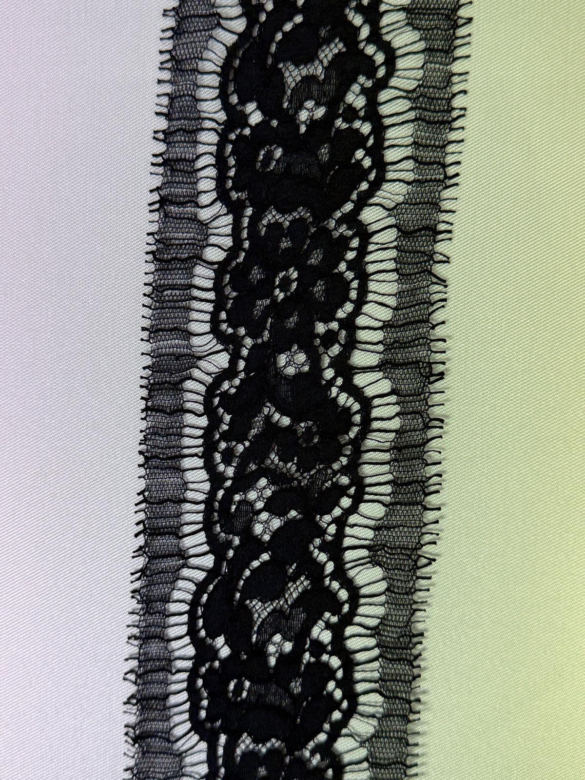 Schwarze französische Spitzenborte - EE4004