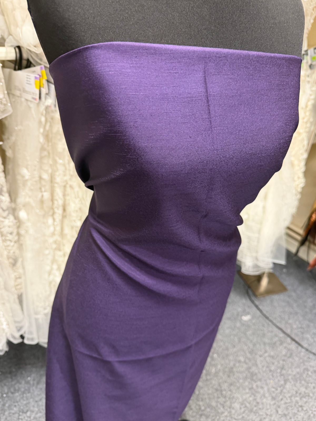 Dunkelvioletter Dupion aus Polyester mit Satinrücken - Klarheit