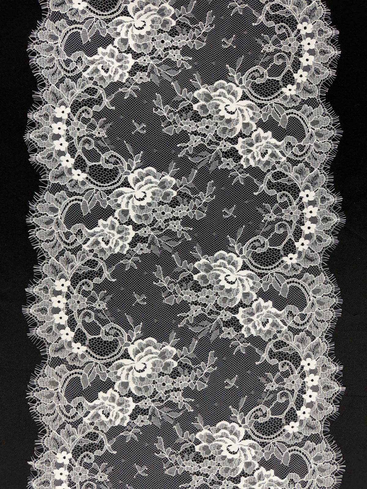 Ivory Lace Trim - Tomine