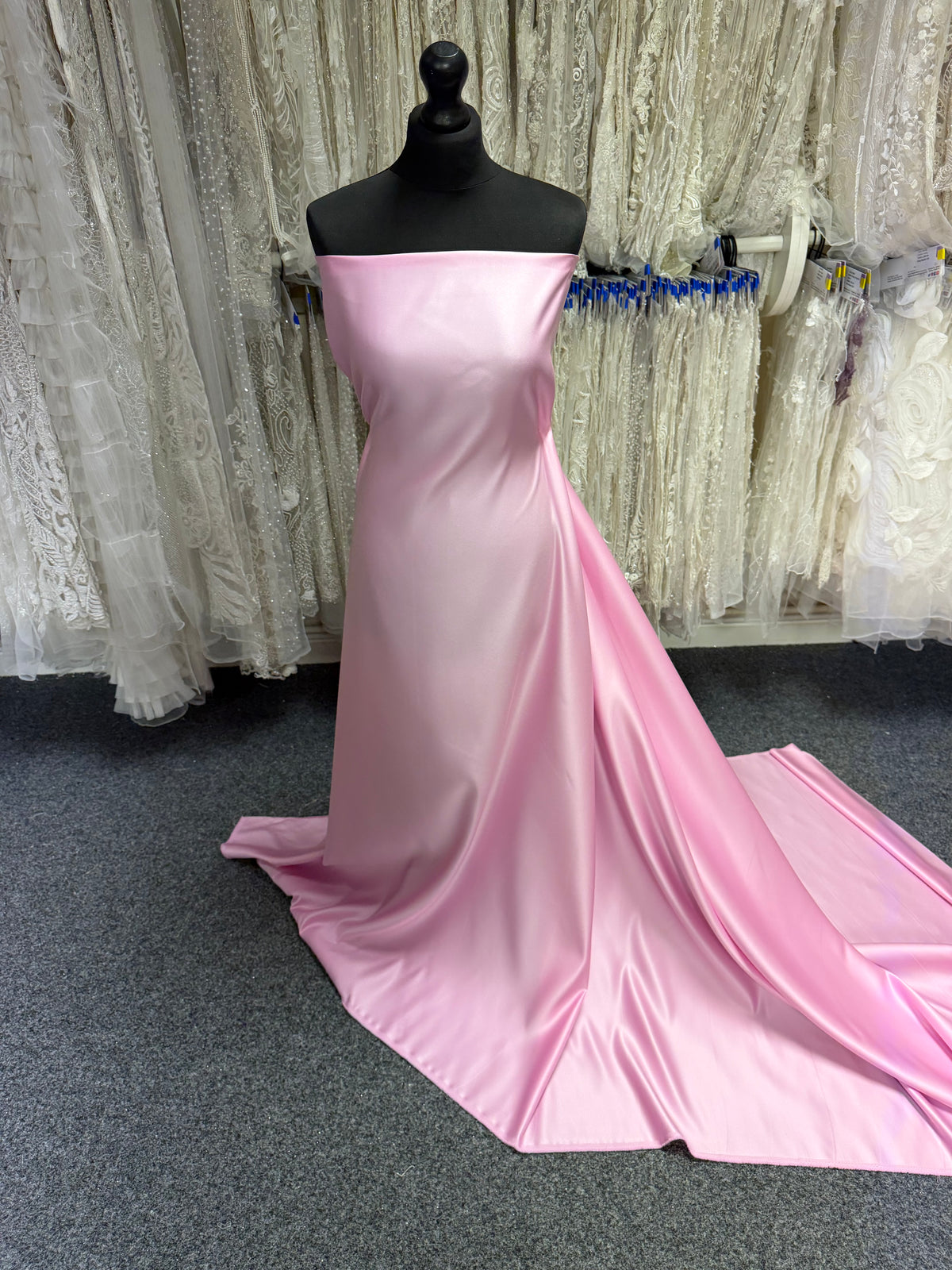 Pinker Polyestersatin - Moldau