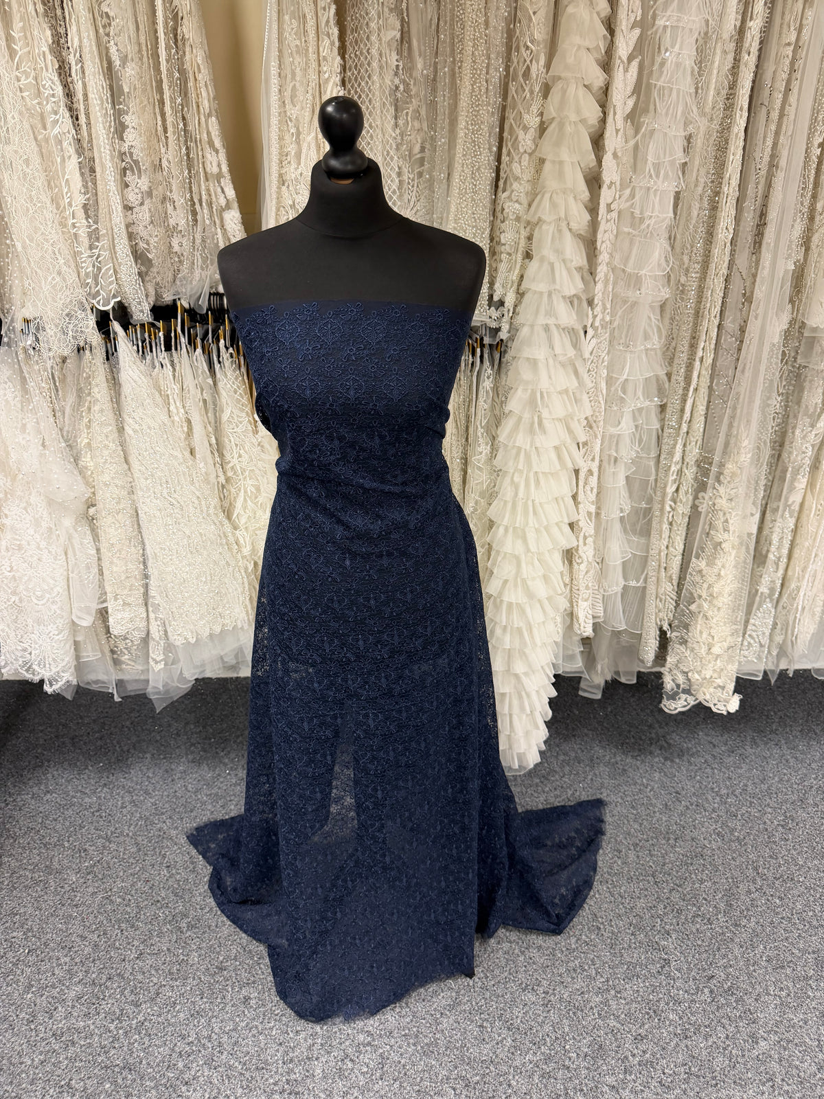 Marineblaue bestickte Spitze - EB5010